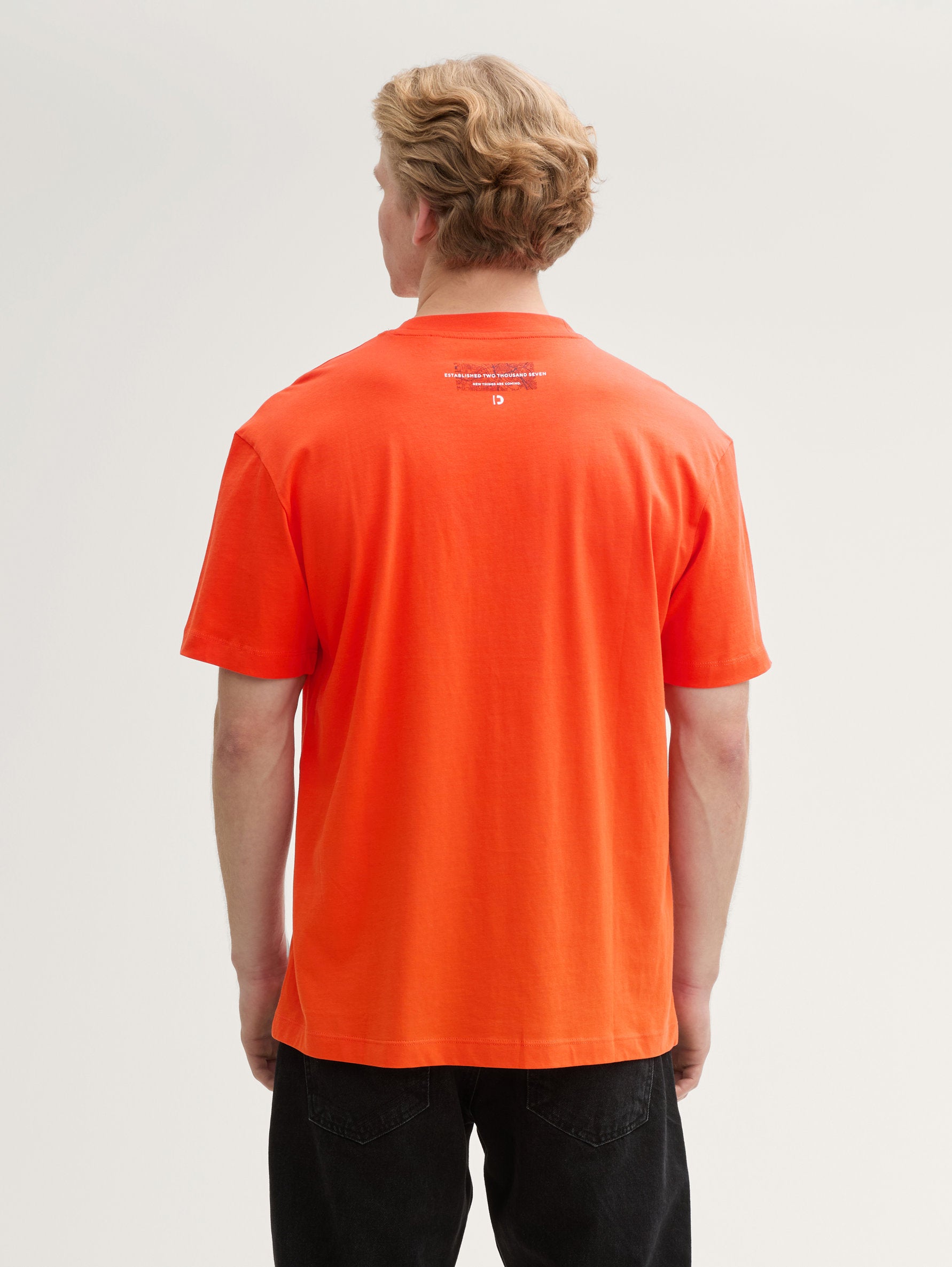 Tom Tailor_Relaxed Fit T-Shirt with Back Print_1045025_21559_03