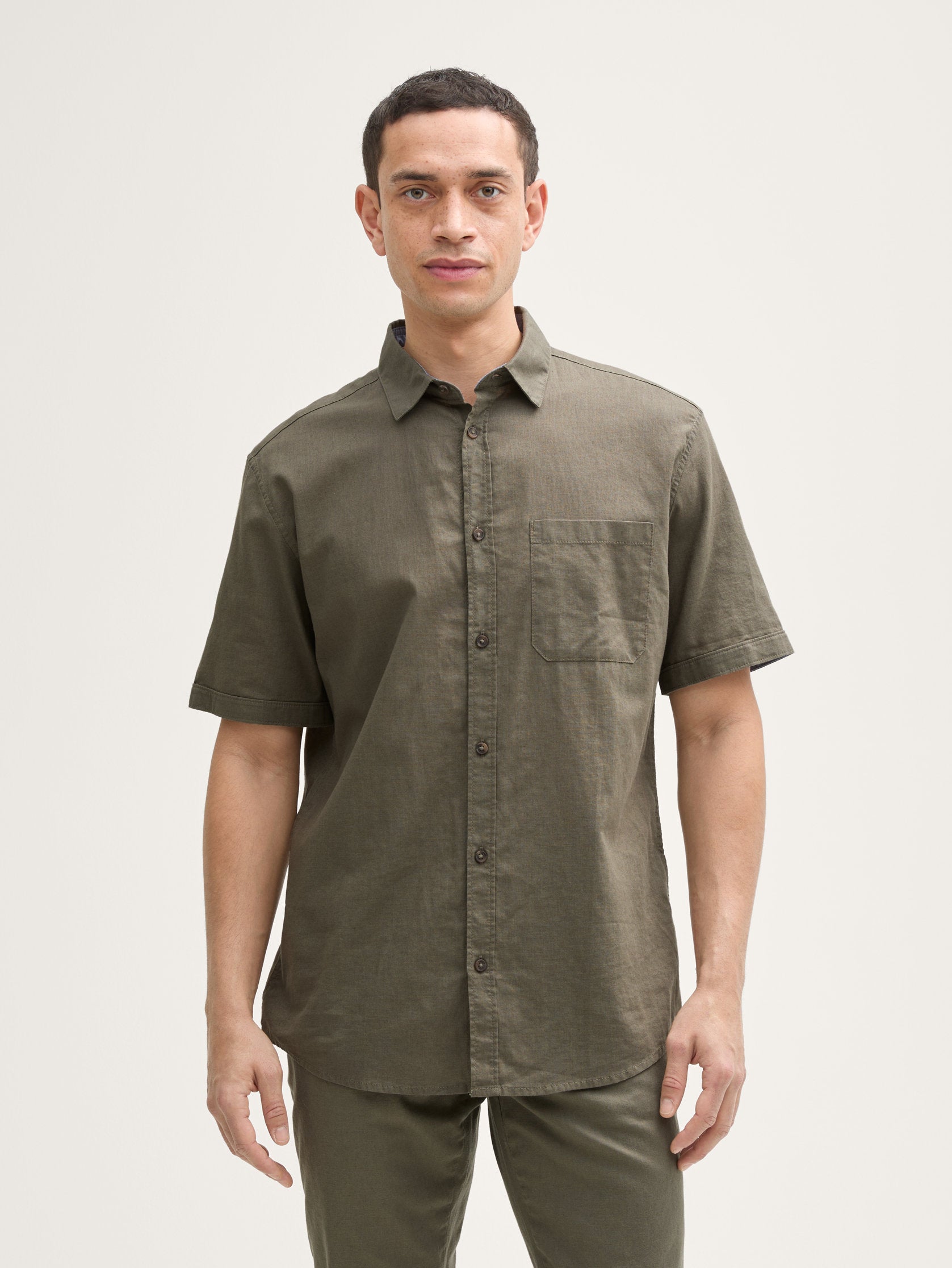 Tom Tailor_Regular Fit Short Sleeve Shirt with Linen Content_1045098_32097_01