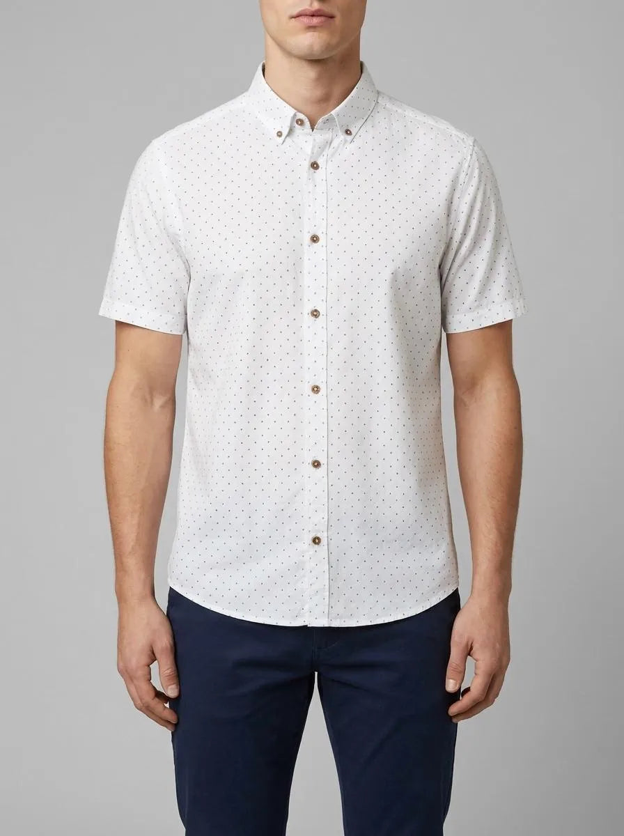 Tom Tailor White Dot Design Men Regular Fit Short-Sleeved Shirt with Linen Content in a Polka Dot Pattern SKU: 1045099_37330 Image 00