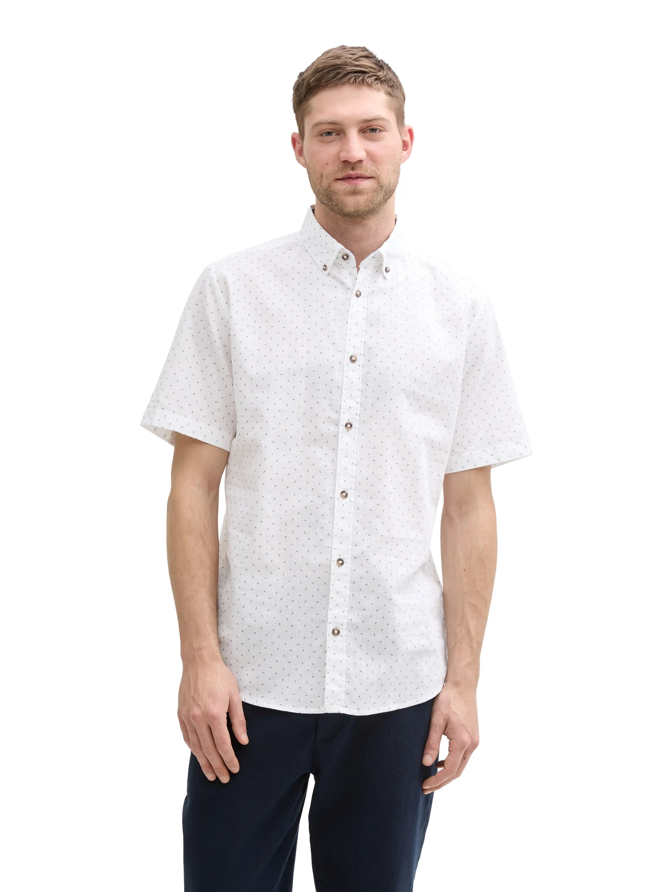 Tom Tailor White Dot Design Men Regular Fit Short-Sleeved Shirt with Linen Content in a Polka Dot Pattern SKU: 1045099_37330 Image 03