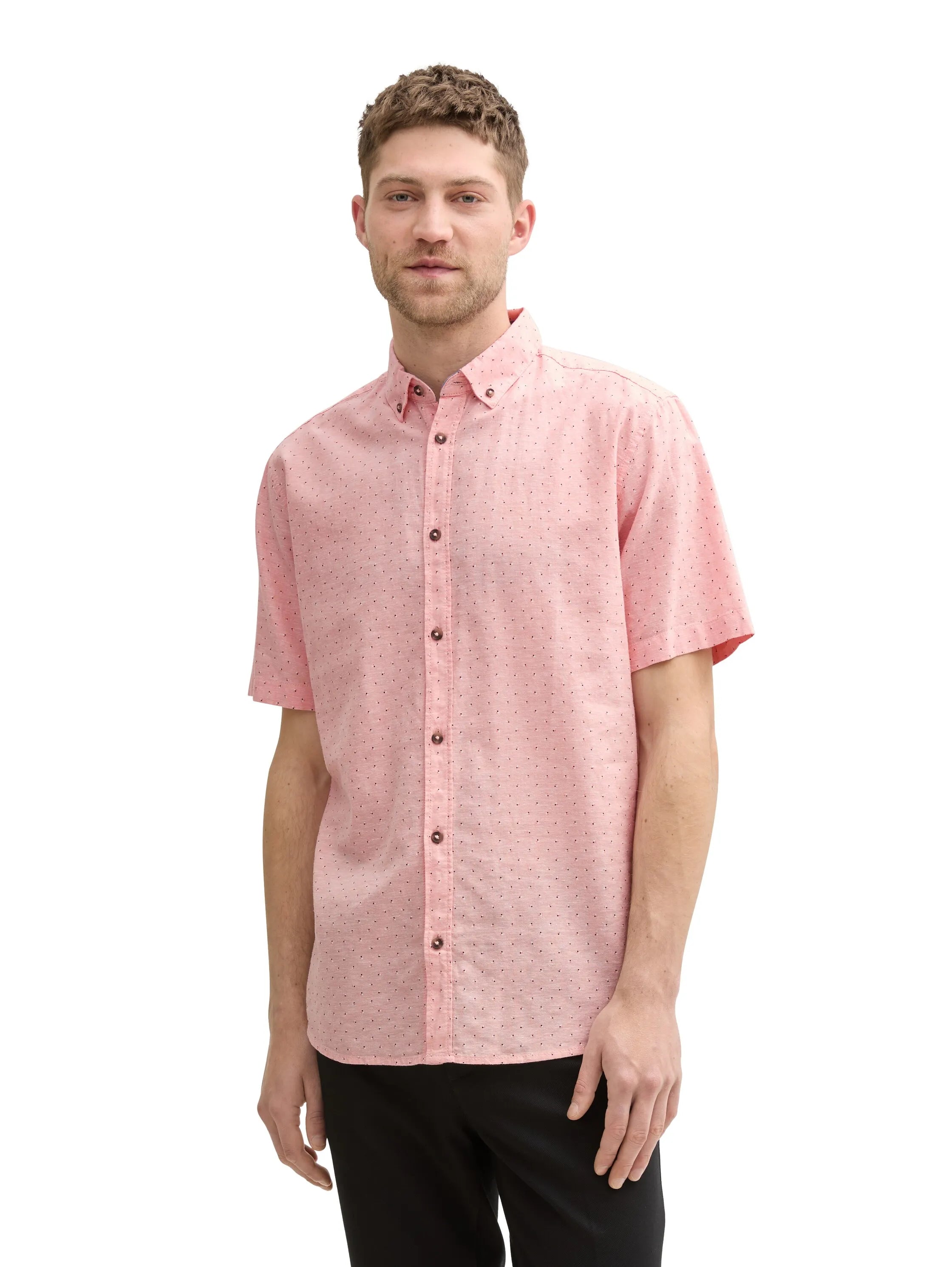 Tom Tailor Coral Dot Design Men Regular Fit Short-Sleeved Shirt with Linen Content in a Polka Dot Pattern SKU: 1045099_37333 Image 04