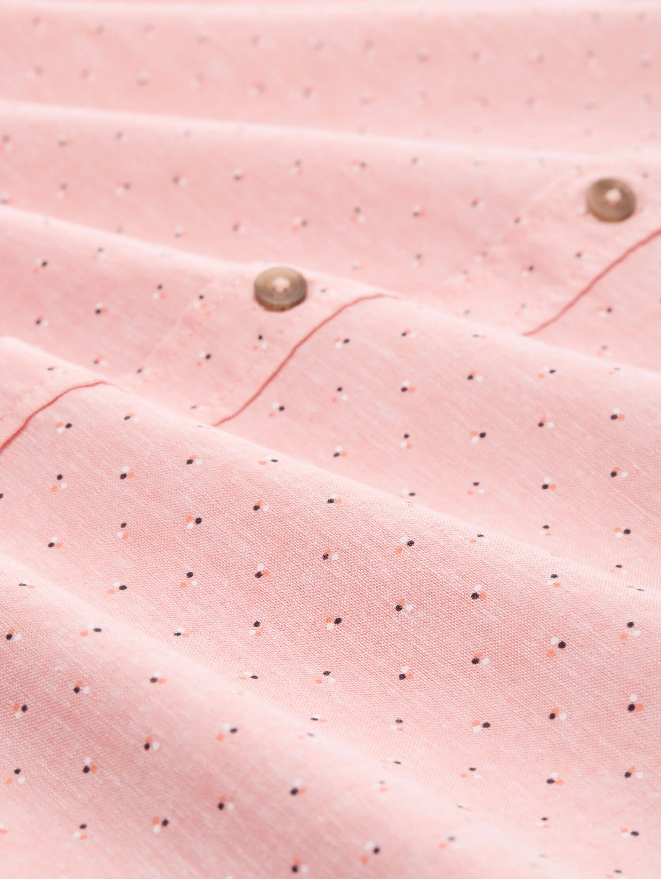 Tom Tailor Coral Dot Design Men Regular Fit Short-Sleeved Shirt with Linen Content in a Polka Dot Pattern SKU: 1045099_37333 Image 05