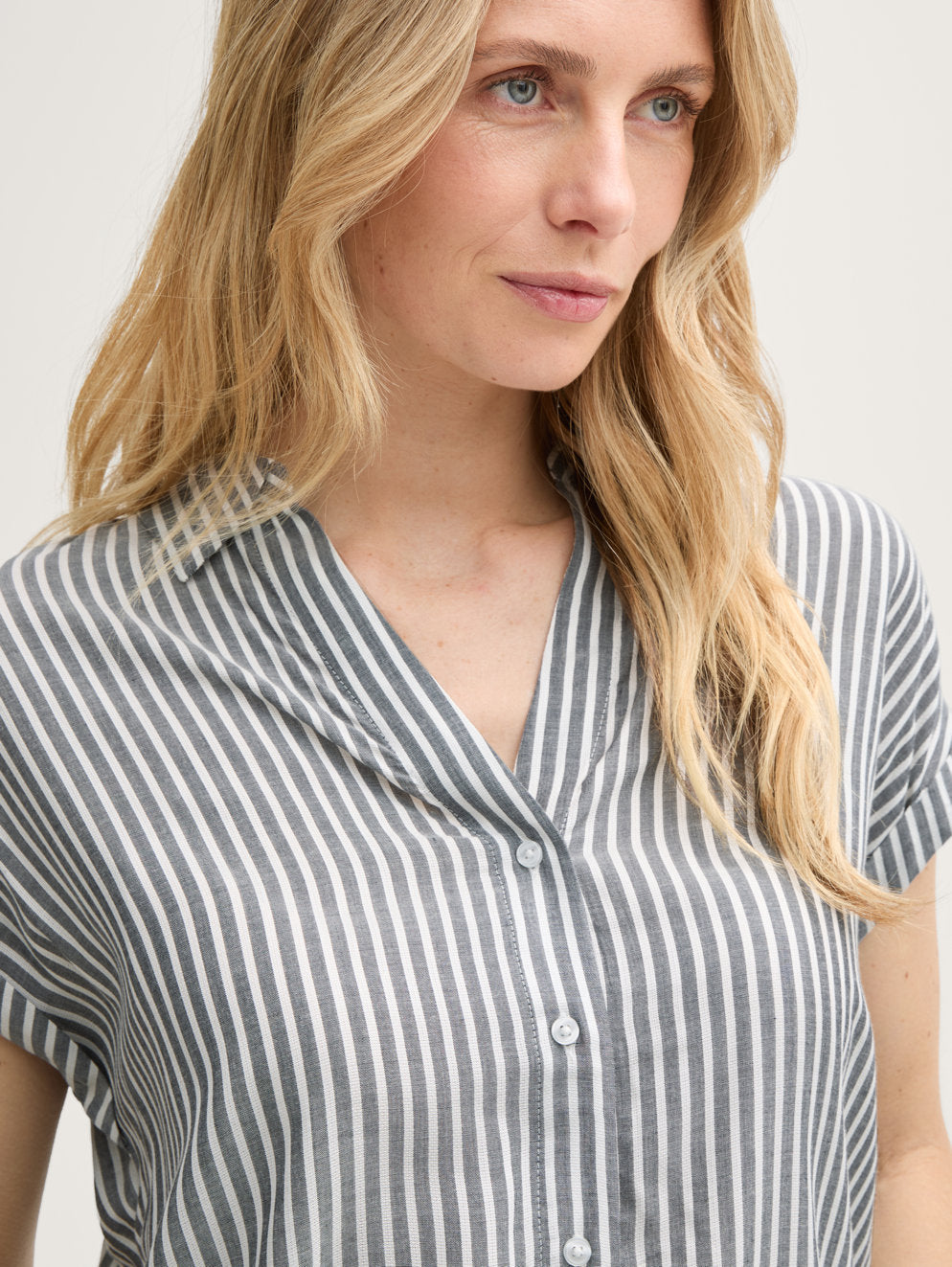 Tom Tailor_Loose Fit Blouse with Striped Pattern_1045239_35912_04