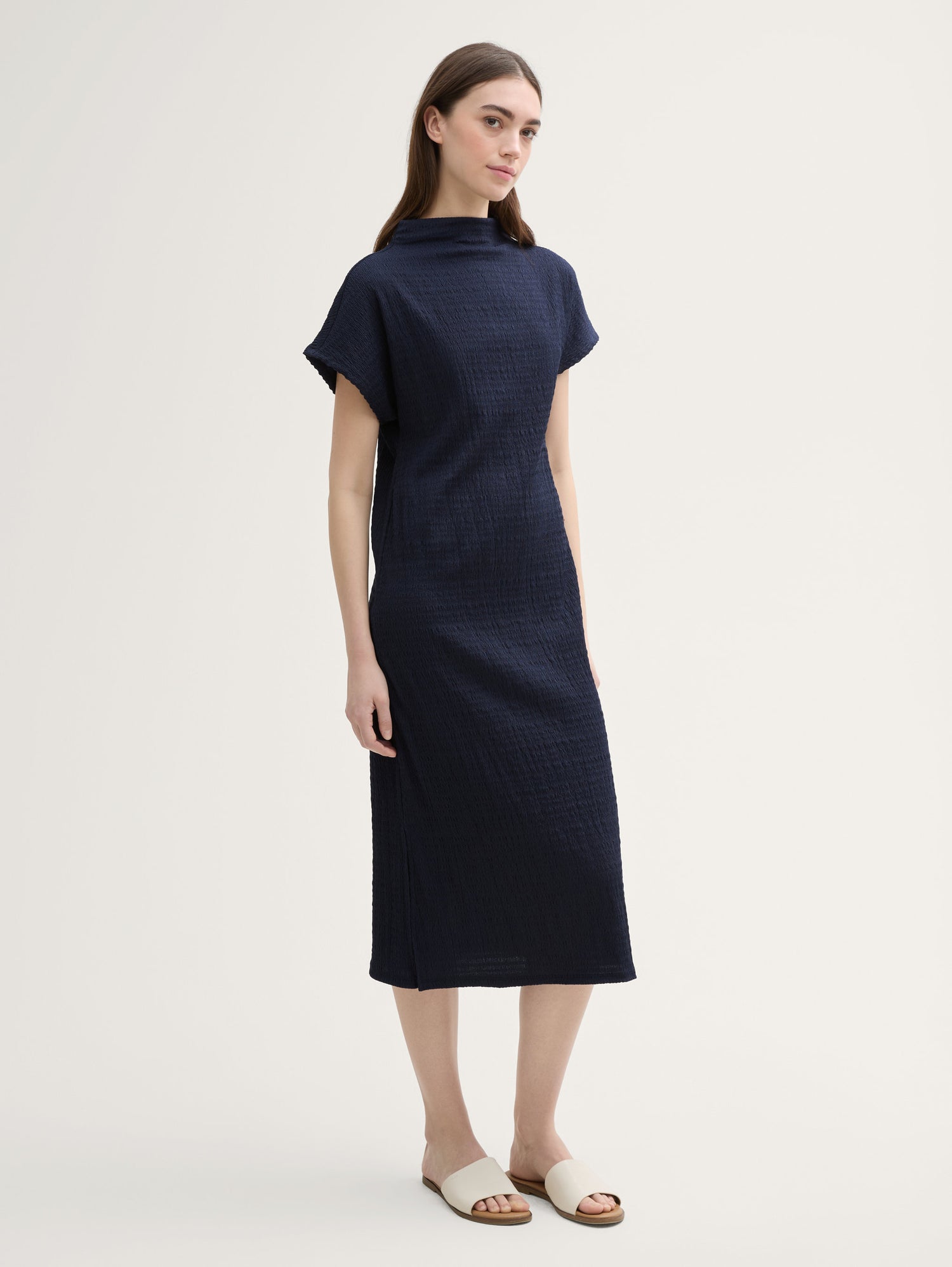 Tom Tailor_Midi Dress with Stand-Up Collar_1045464_10668_02