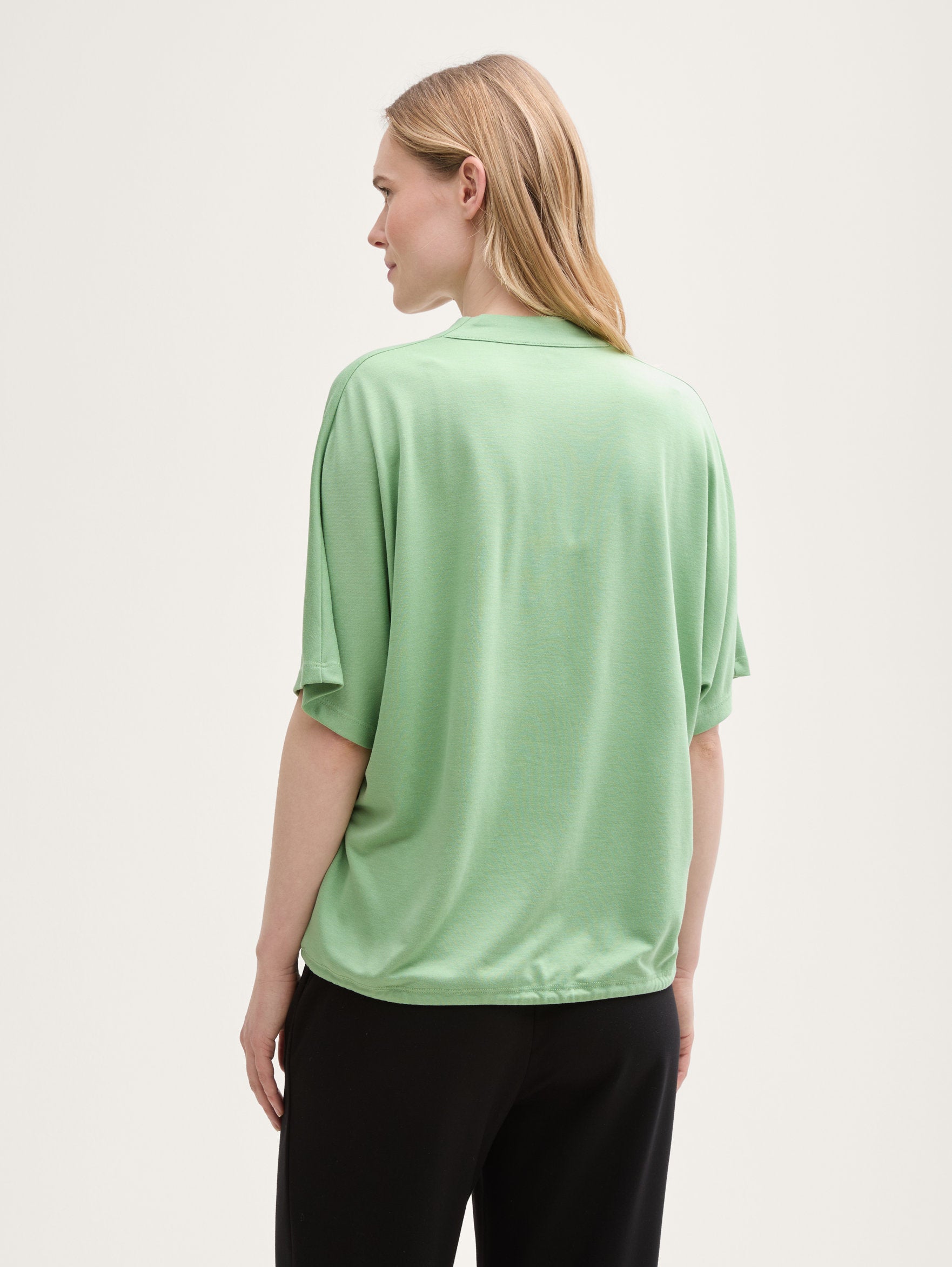 Tom Tailor_T-Shirt with a V-Neckline_1045553_37116_03