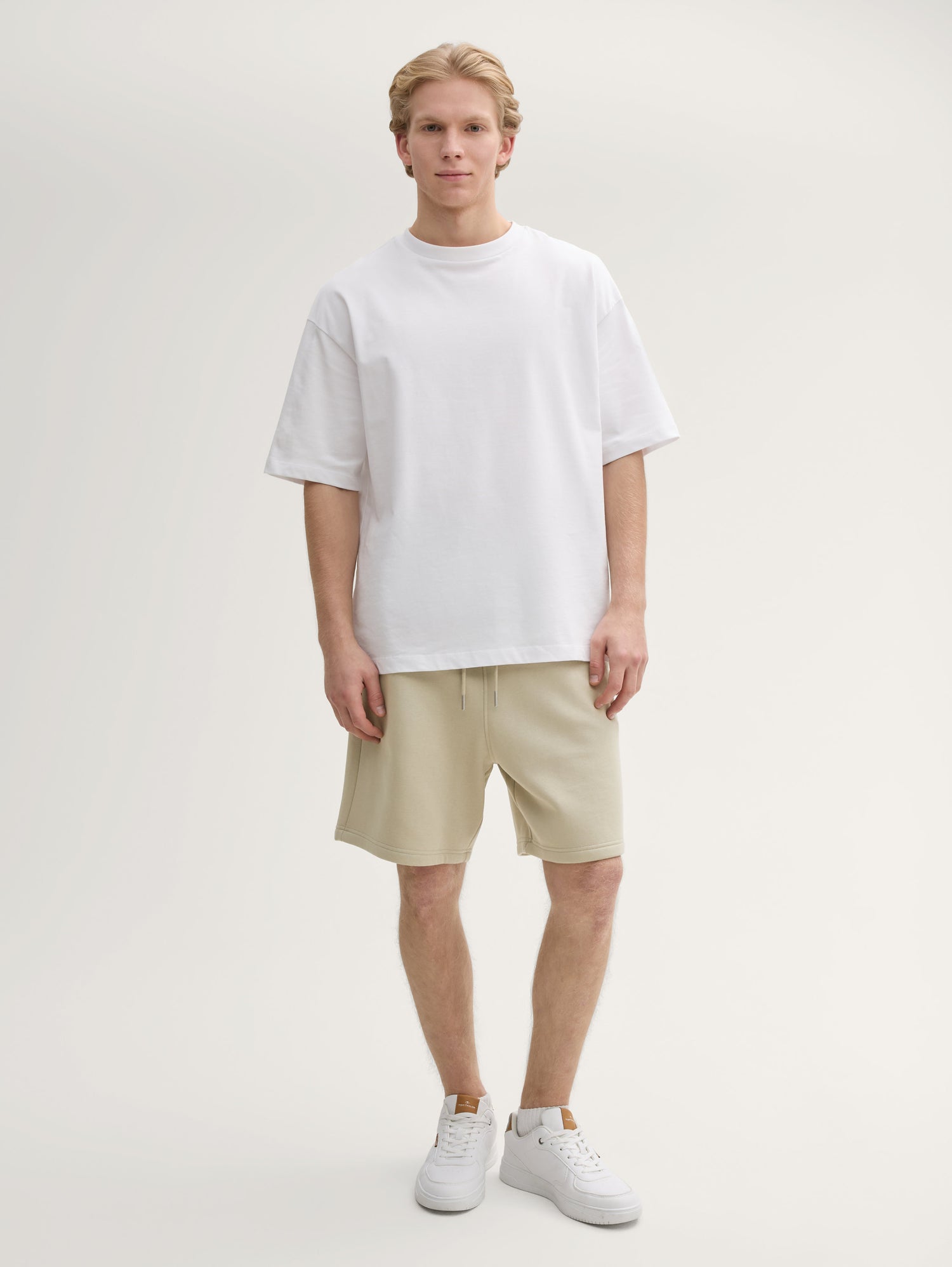 Tom Tailor_Relaxed Fit Jogger Sweat Shorts_1045584_35723_01