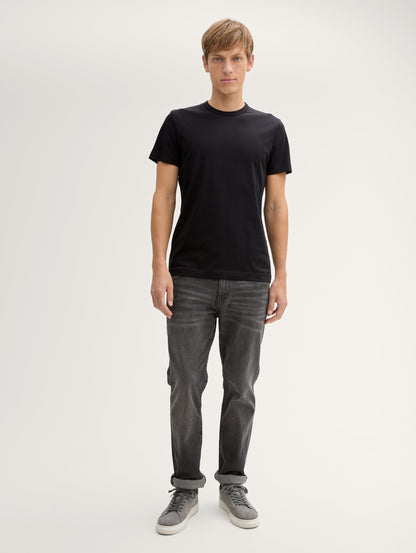 Tom Tailor_Slim Fit T-Shirt with Stretch_1045626_29999_02