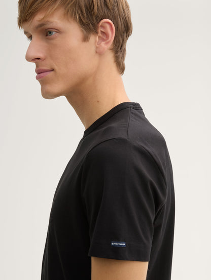 Tom Tailor_Slim Fit T-Shirt with Stretch_1045626_29999_04