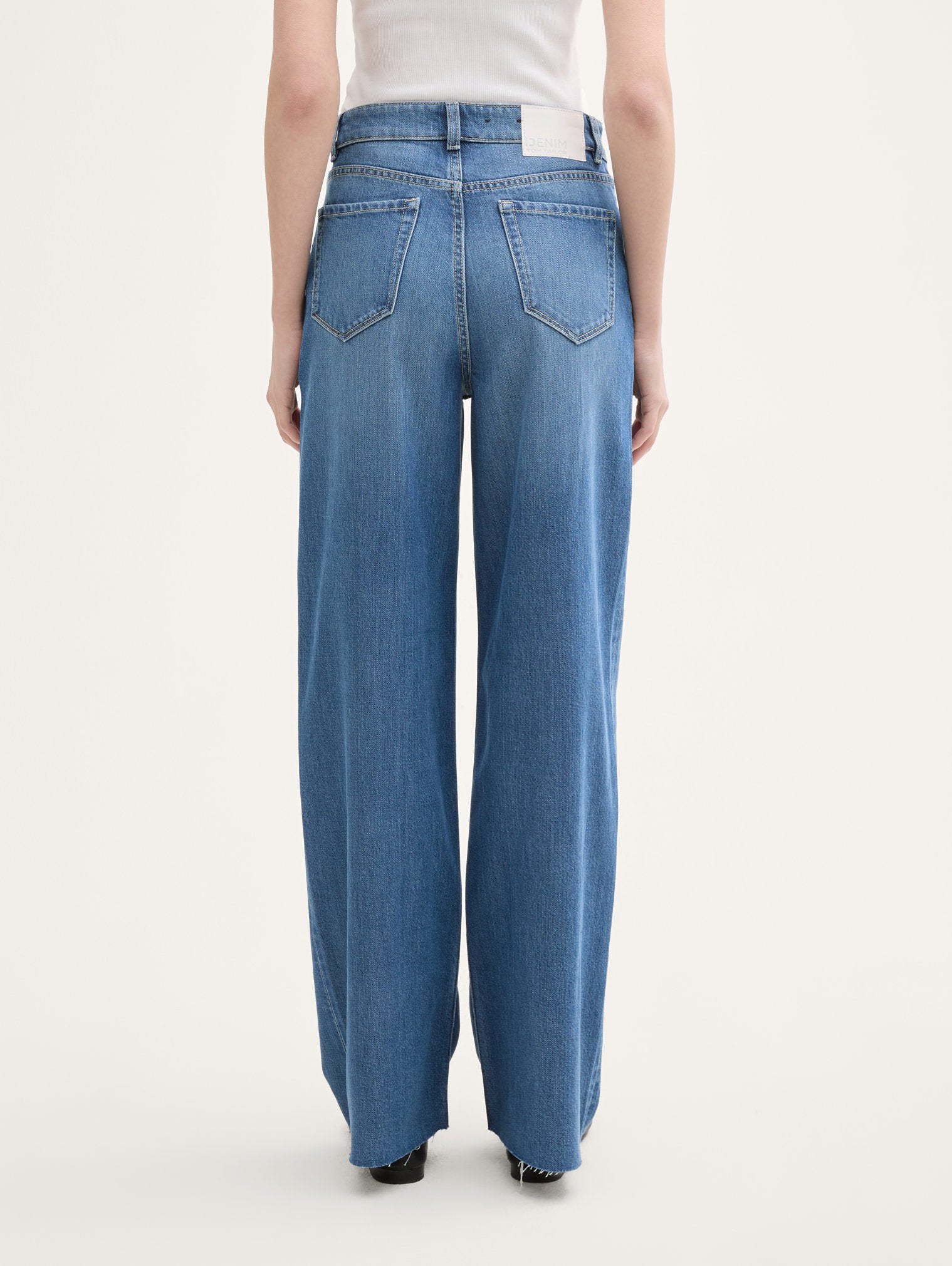 Tom Tailor_Wide Leg Jeans with Stretch_1045649_10113_02