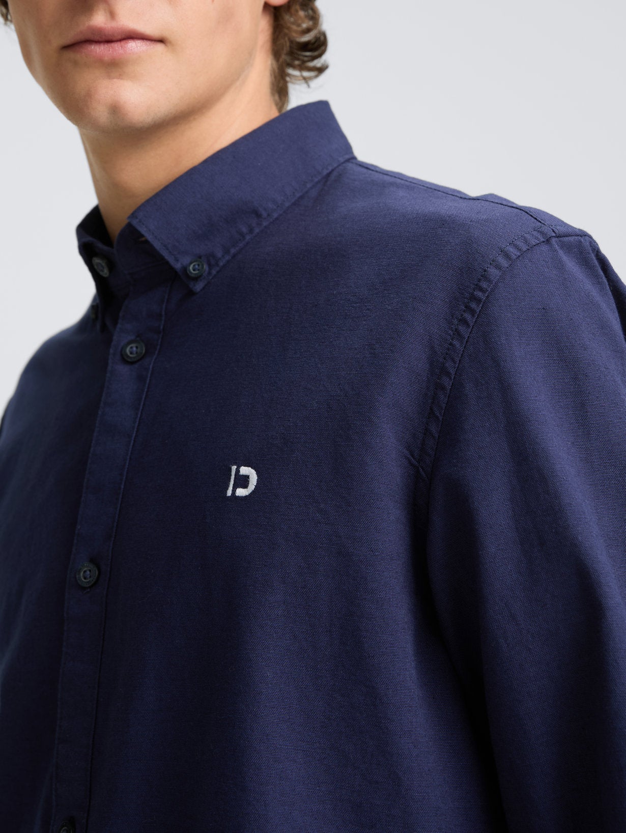 Tom Tailor_Oxford Shirt with Logo Embroidery_1045930_34590_04