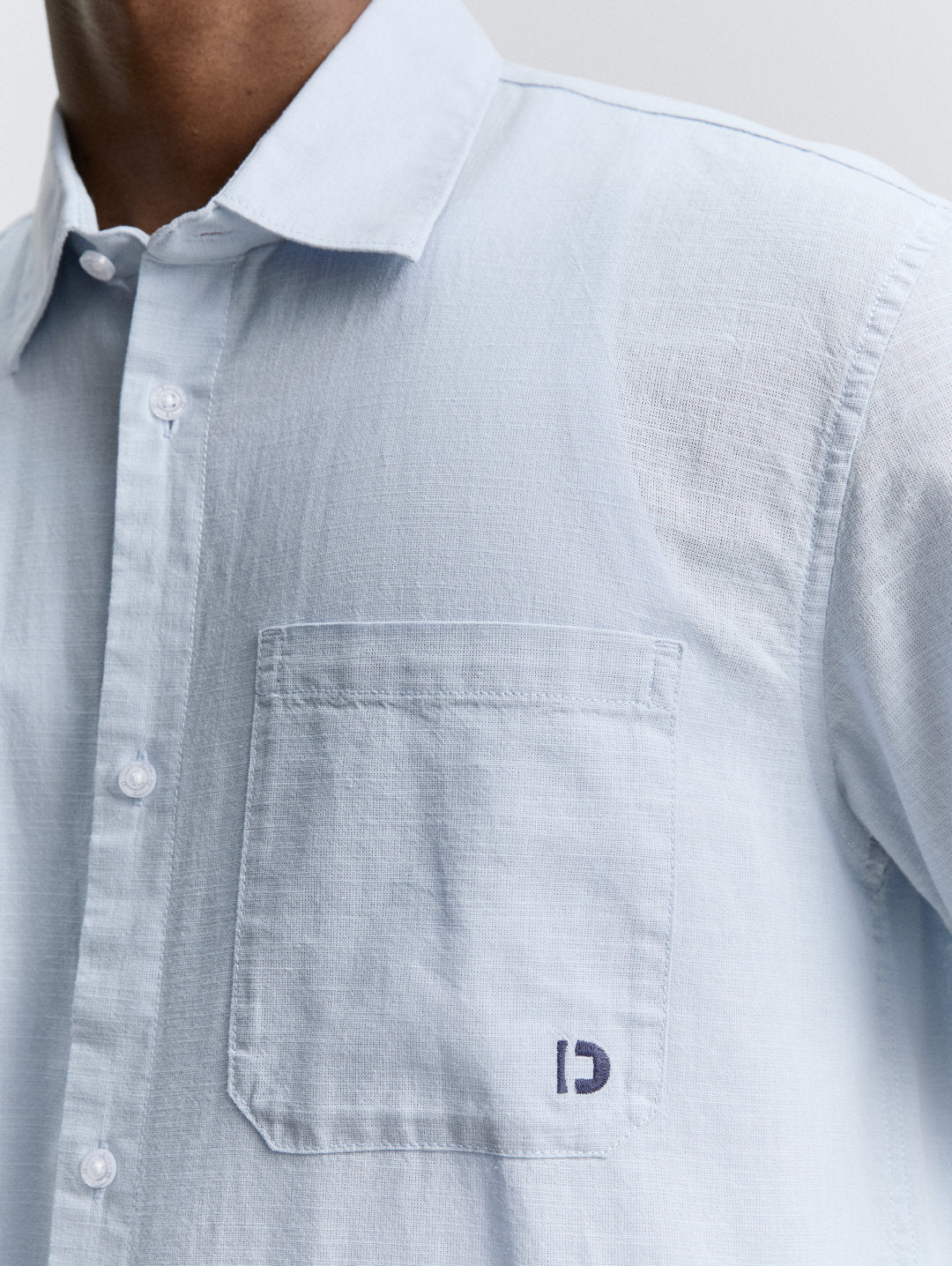 Tom Tailor_Relaxed Fit Short Sleeve Shirt with Breast Pocket_1045977_13302_04