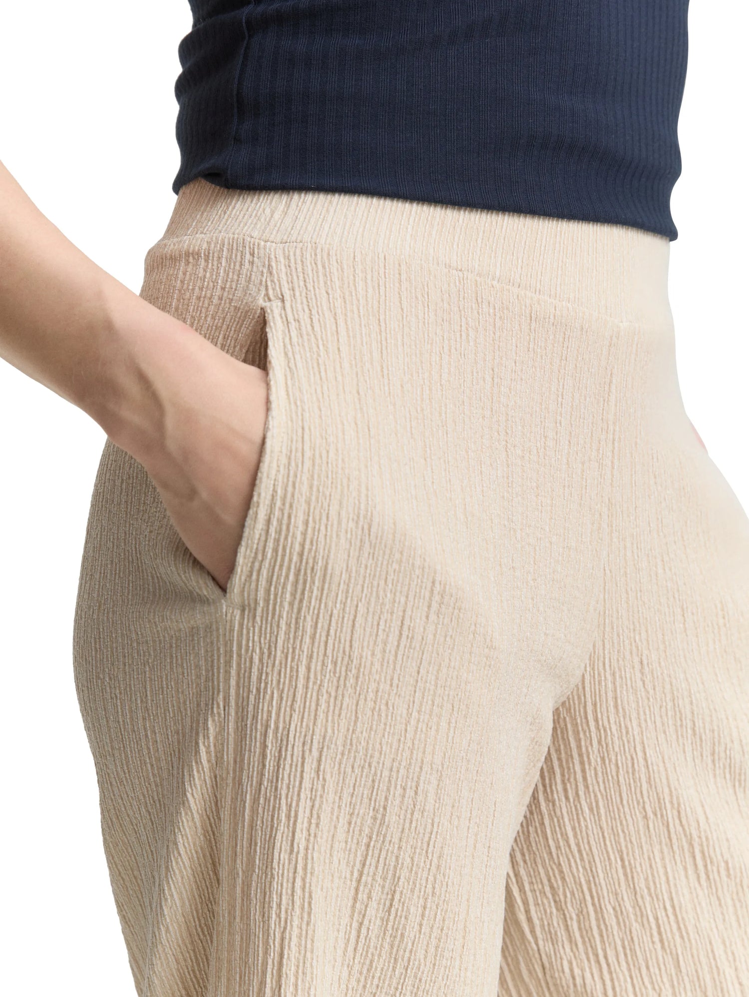 Tom Tailor Champagne Structure Women Crinkle Culotte Trousers SKU: 1046509_38002 Image 04