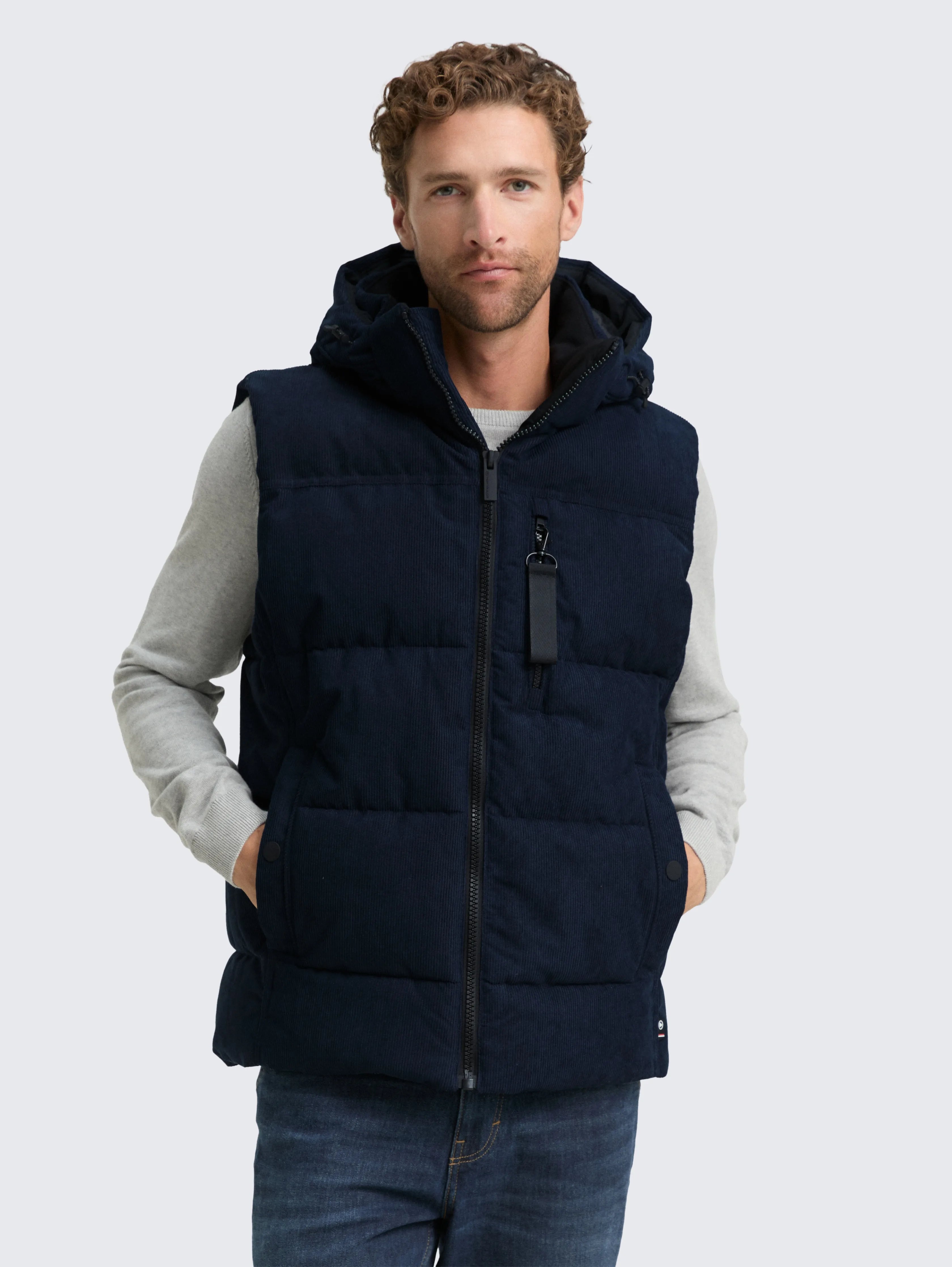 Tom Tailor_Black_Puffer Waistcoat with Detachable Hood_1046976_10668_02
