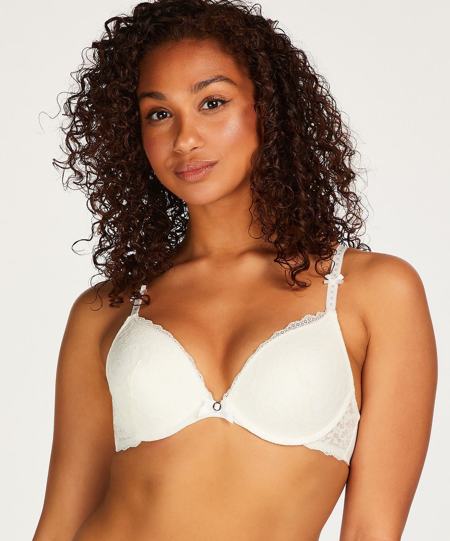 Maya Padded Push Up Bra In Different Cup Sizes_104737_Off White_03