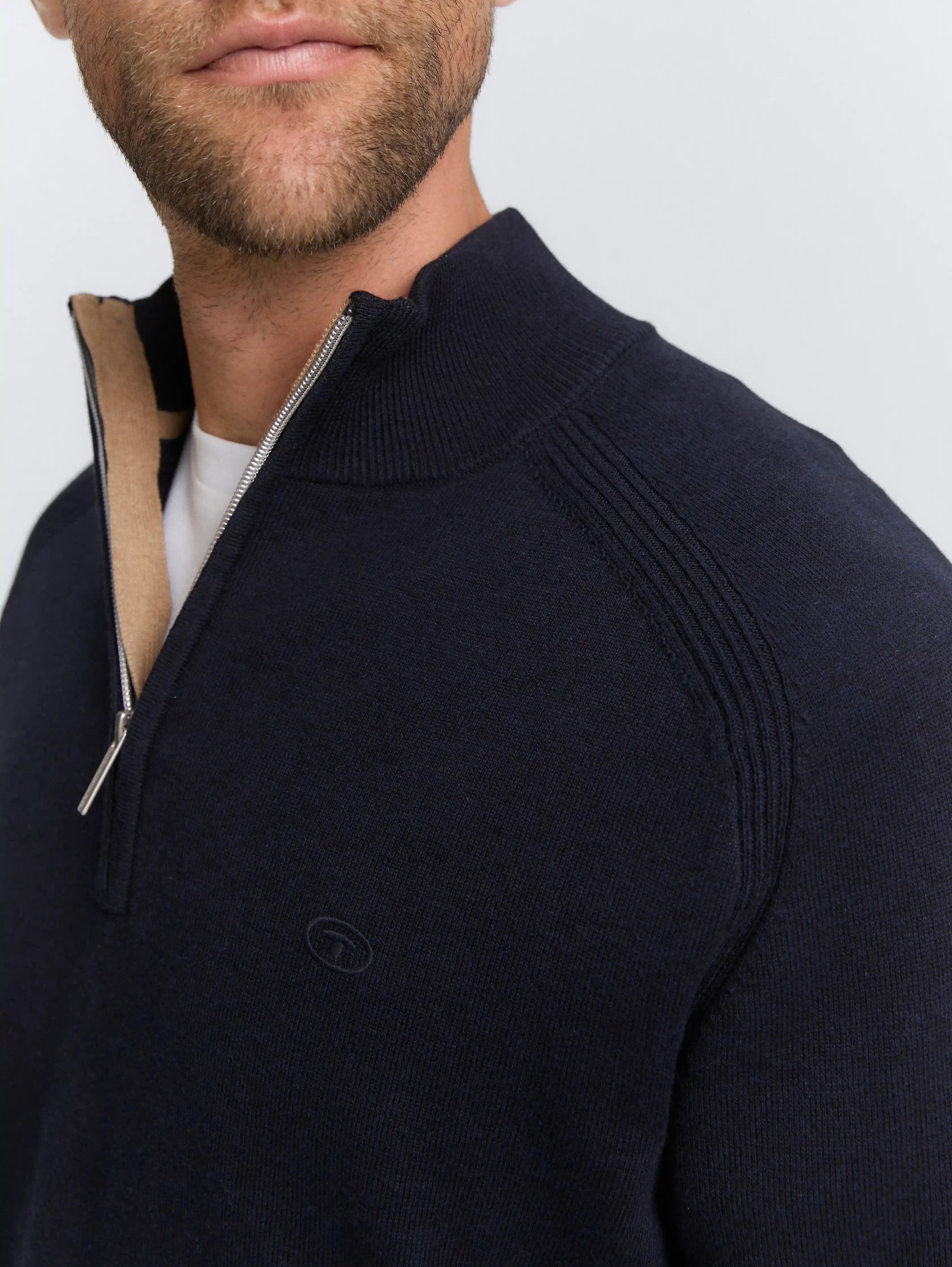 Tom Tailor_0_Troyer Knitted Jumper with Logo Embroidery_1047569_13160_05