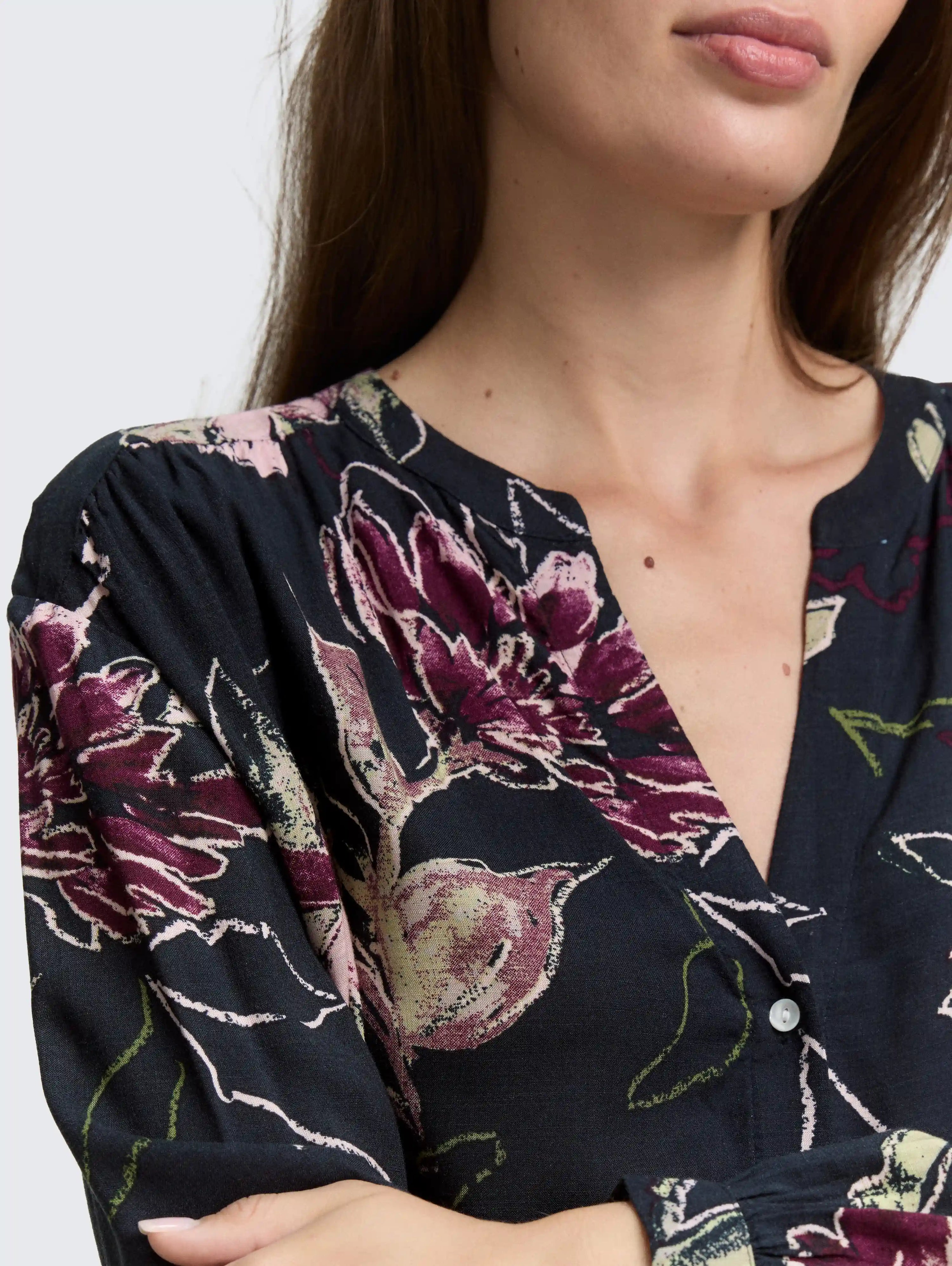Tom Tailor_0_Loose Fit Blouse with Pattern_1047584_38400_05