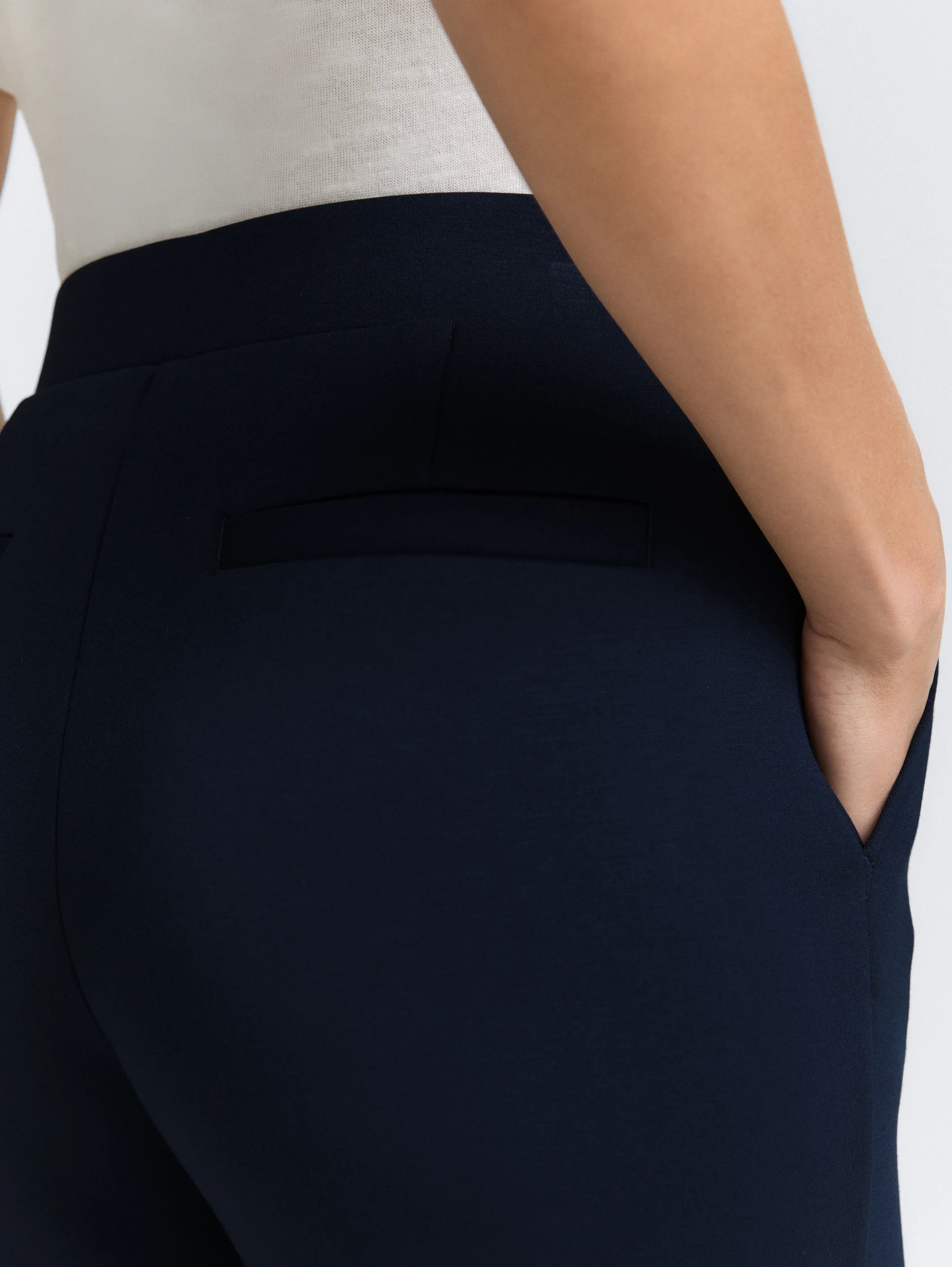 Tom Tailor_0_Loose Straight Scuba Trousers_1047656_11019_04