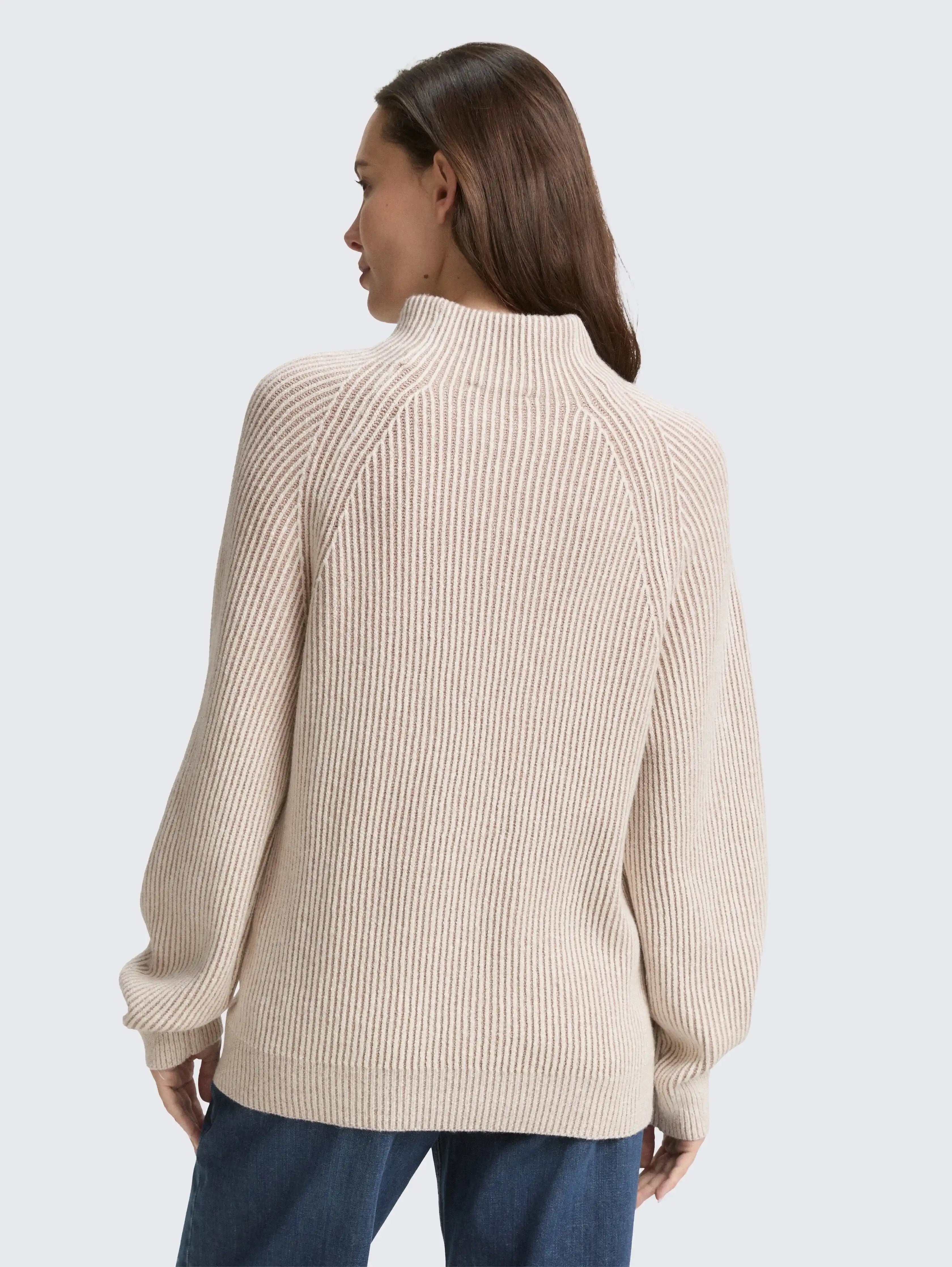 Tom Tailor_0_Loose Fit Knitted Jumper with Stand-Up Collar_1047670_38704_03