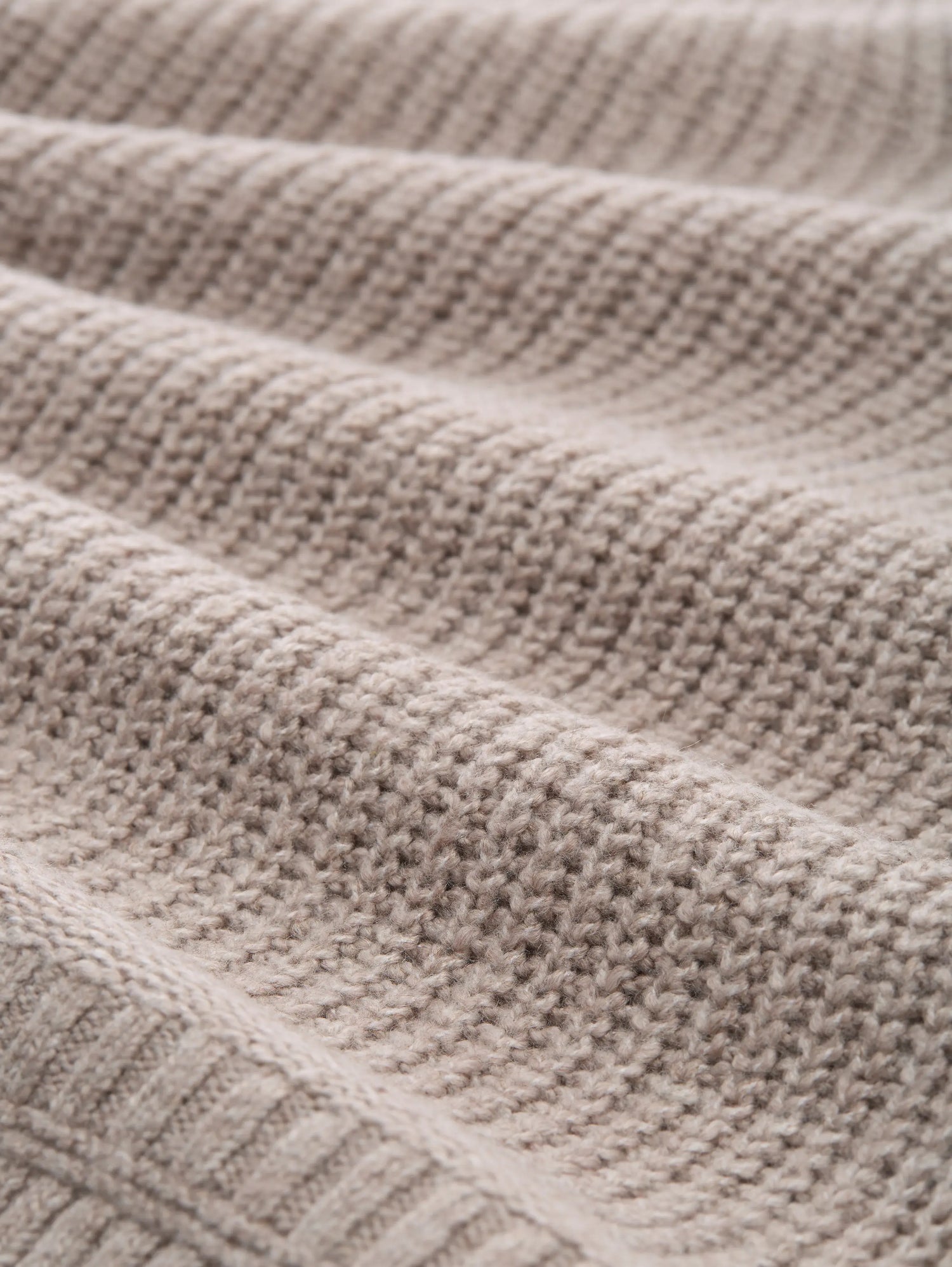 Tom Tailor_0_Knitted Jumper with V-Neck_1047674_38330_06