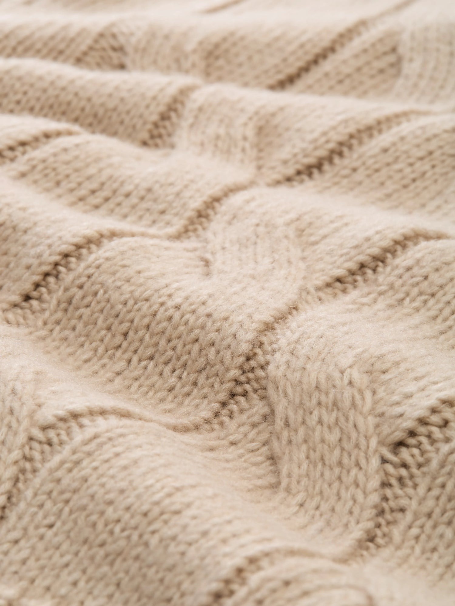 Tom Tailor_0_Loose Fit Knitted Jumper with Cable Pattern_1047709_38330_06