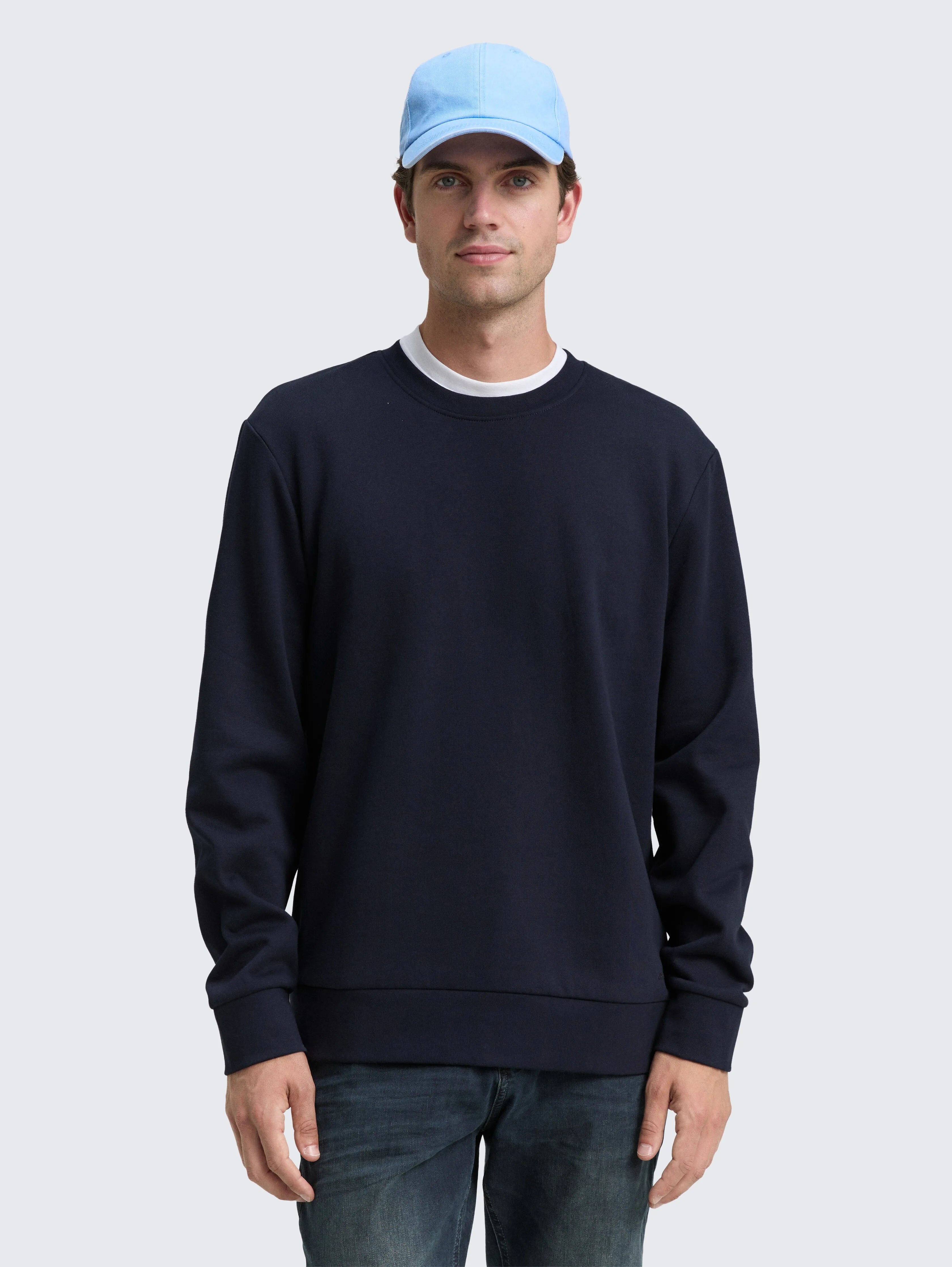 Tom Tailor_0_Basic Sweatshirt in Plain Colours_1047826_10668_02