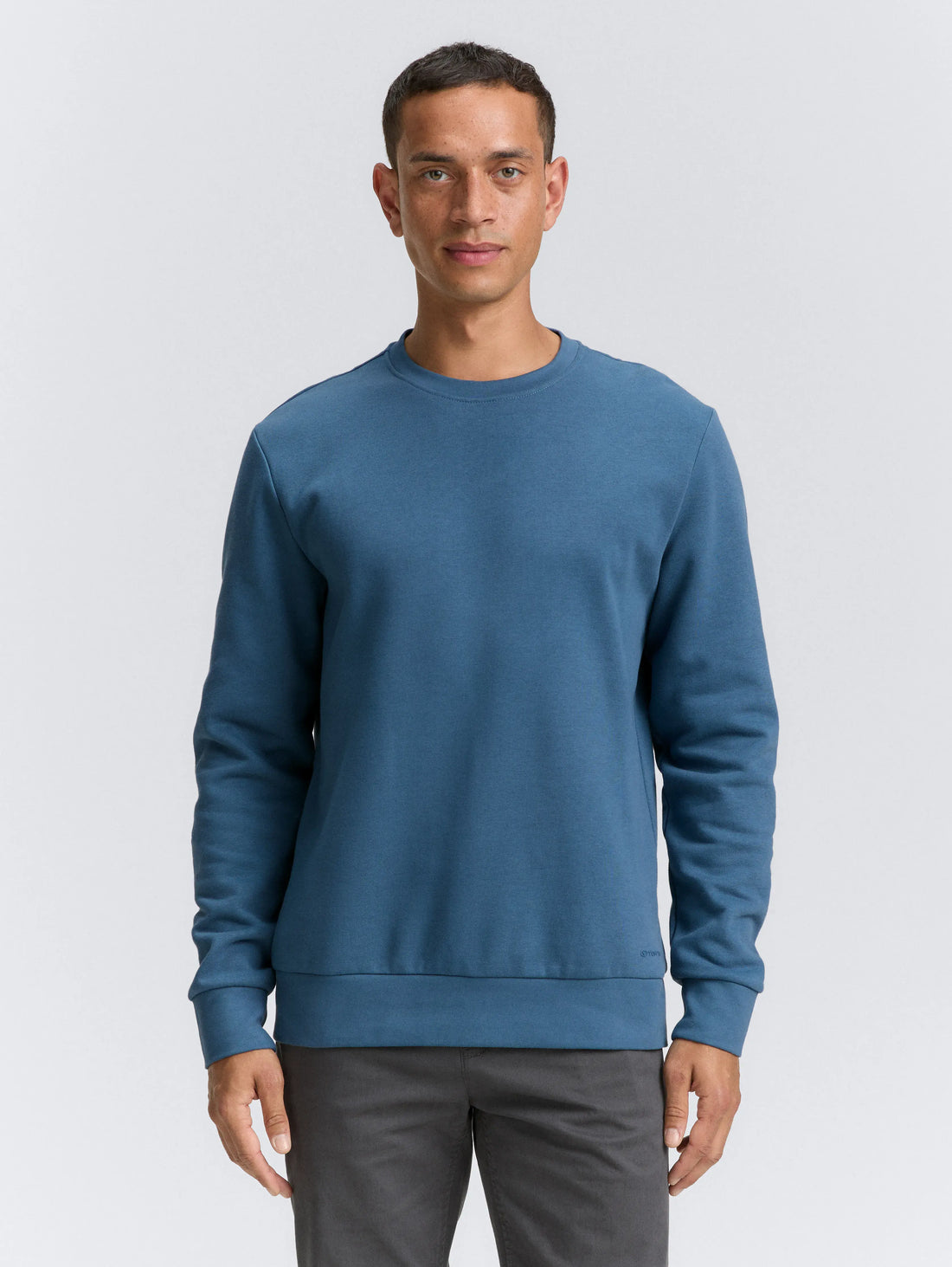 Tom Tailor_0_Basic Sweatshirt in Plain Colours_1047826_38224_02