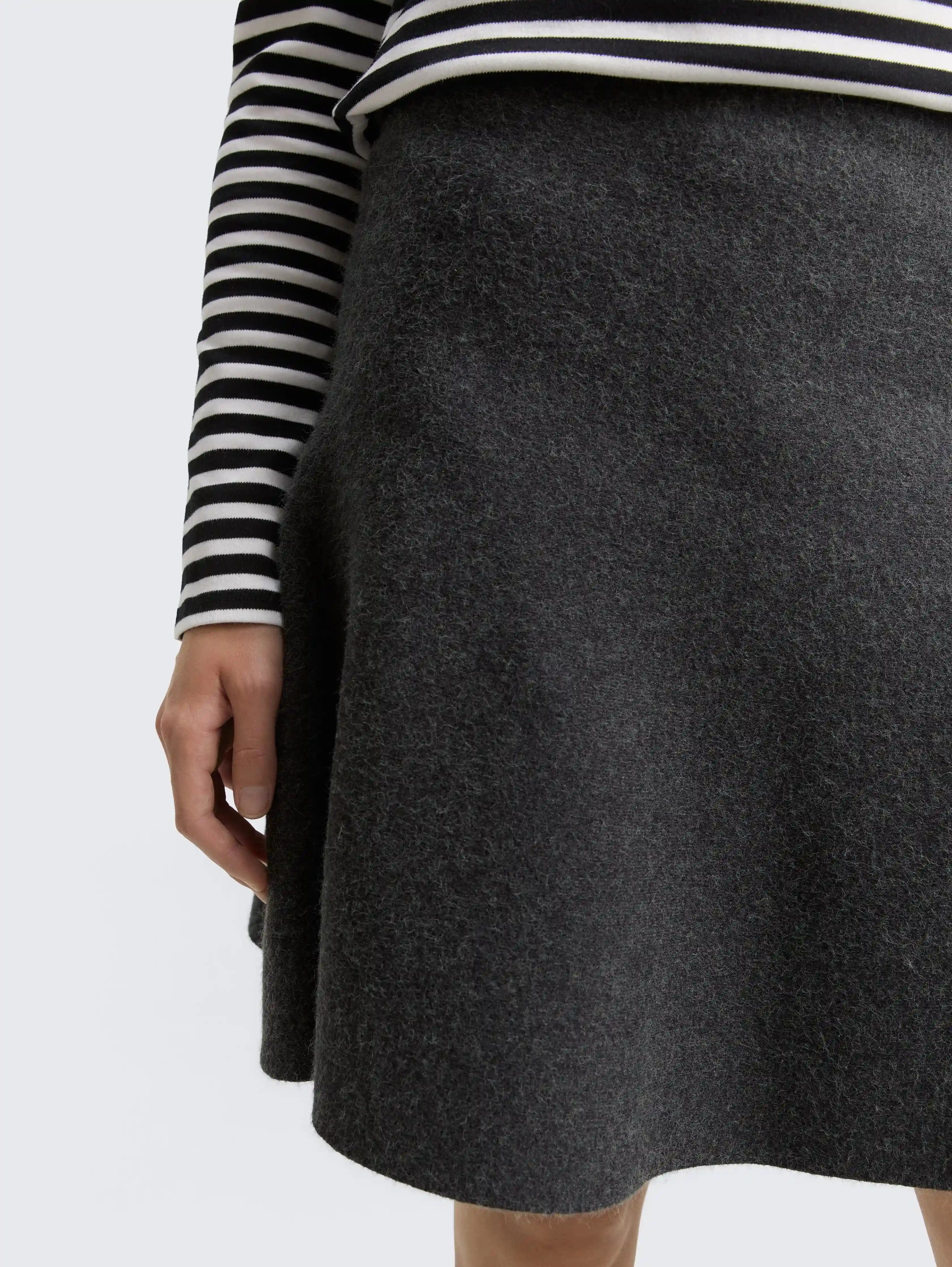 Tom Tailor_0_Mini Skater Knit Skirt_1047909_10522_04