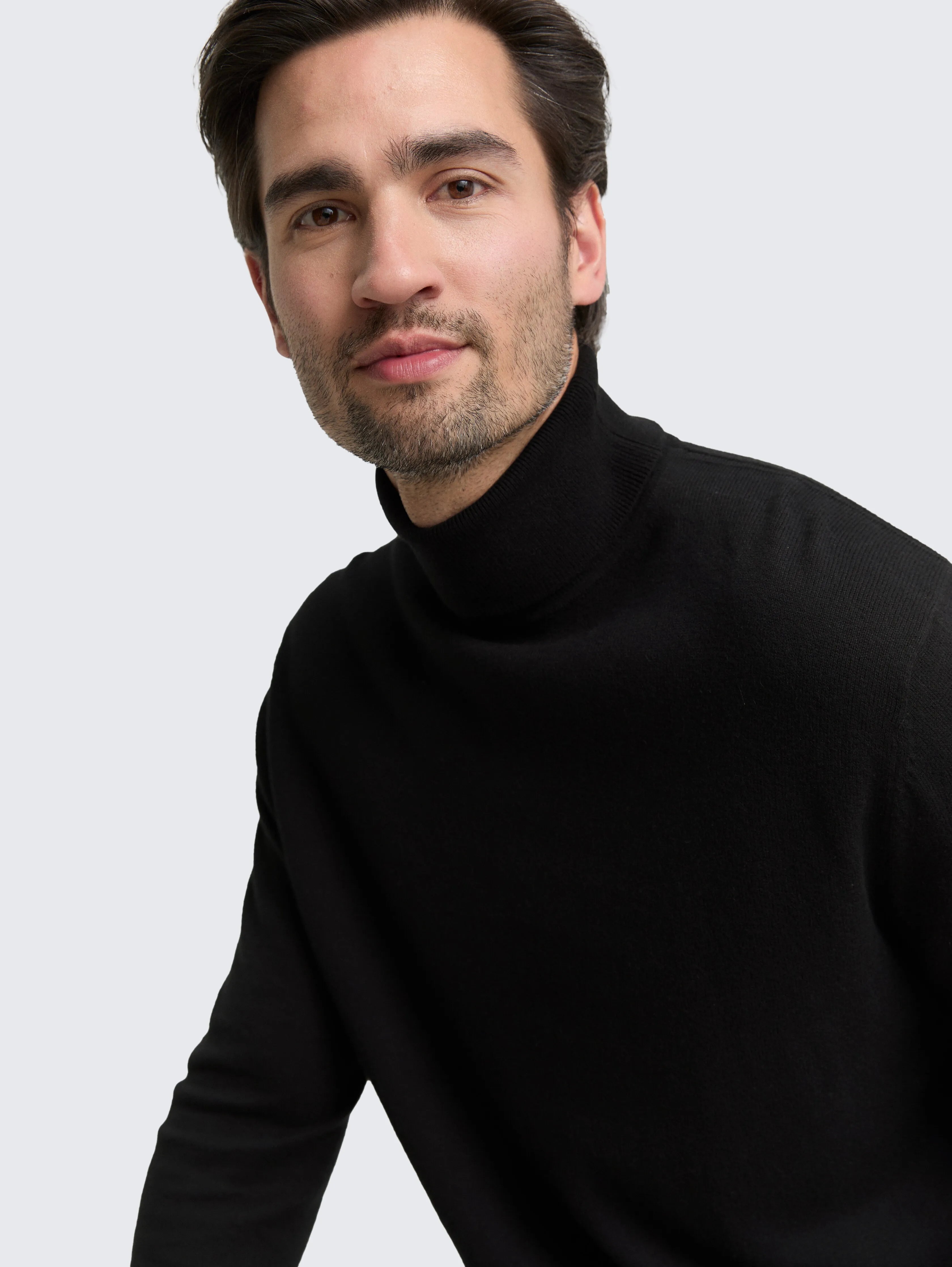 Tom Tailor_Gray_Turtleneck Jumper with Cashmere Blend_1048017_29999_05