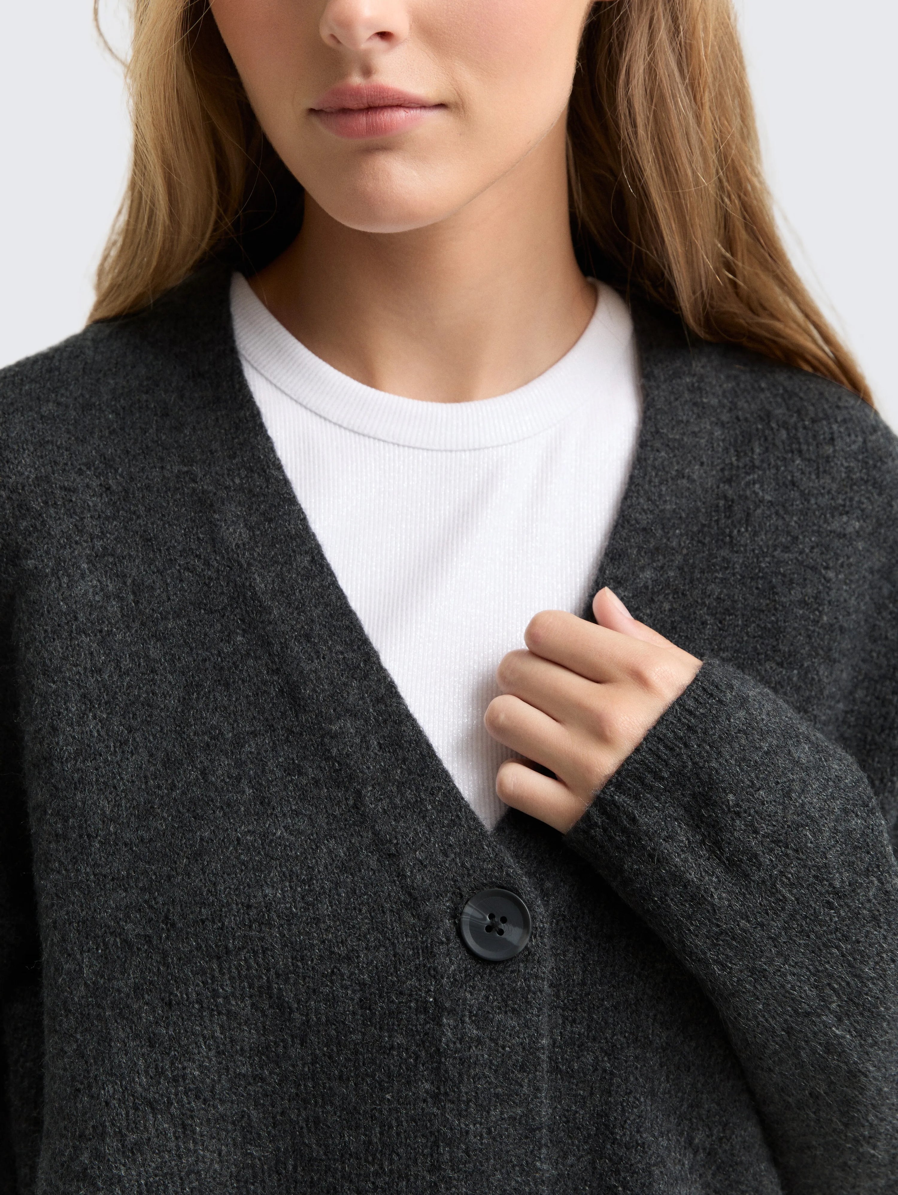 Tom Tailor_White_Cardigan with V-Neck_1048350_12880_05