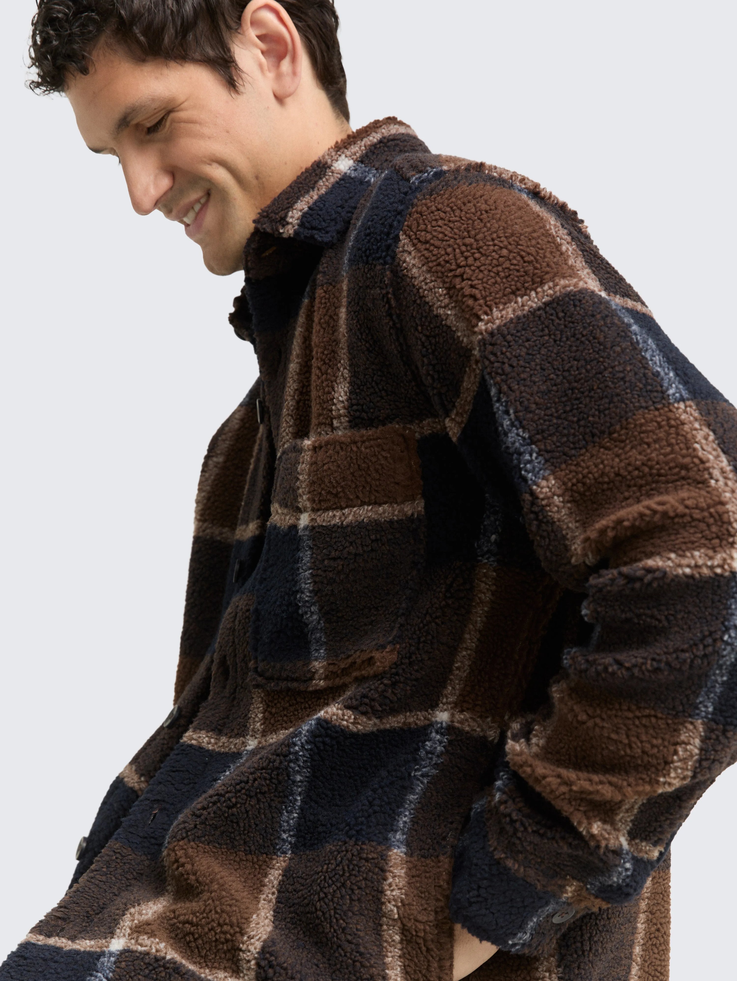 Tom Tailor_Beige_Teddy Overshirt with Checked Pattern_1048435_39355_05