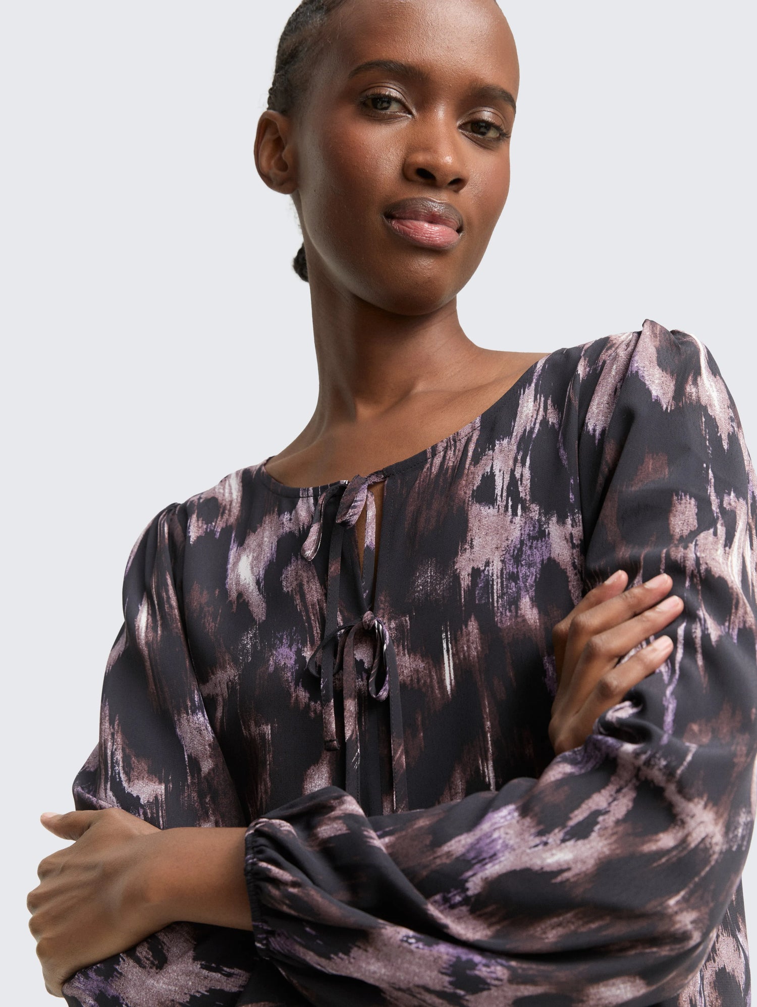 Tom Tailor_0_Loose Fit Blouse with Bow Details_1048569_38997_05