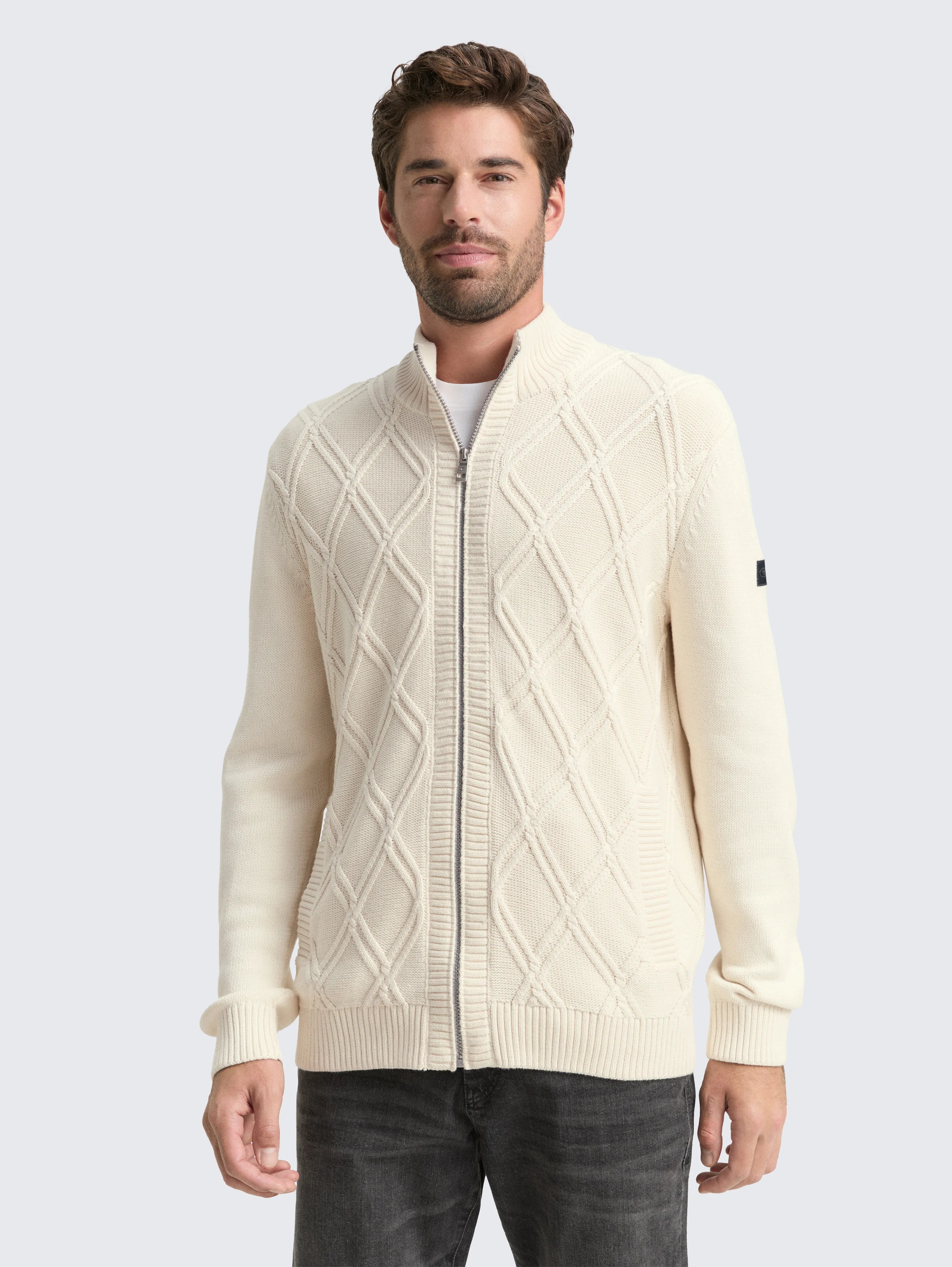 Tom Tailor_White_Knitted Jacket with Plait Pattern_1048738_10348_02