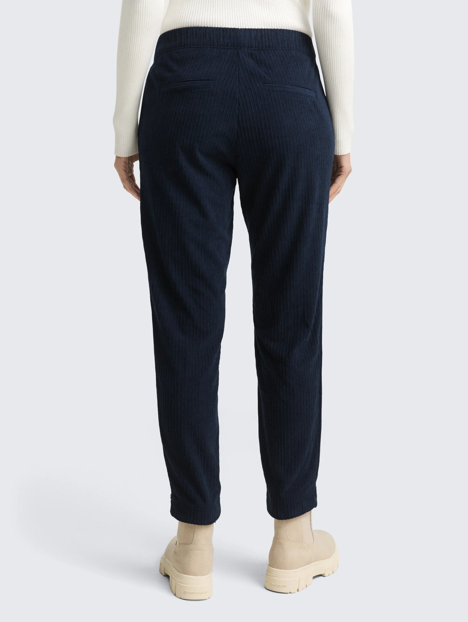 Tom Tailor_0_Loose Slim Corduroy Trousers_1048848_10668_02