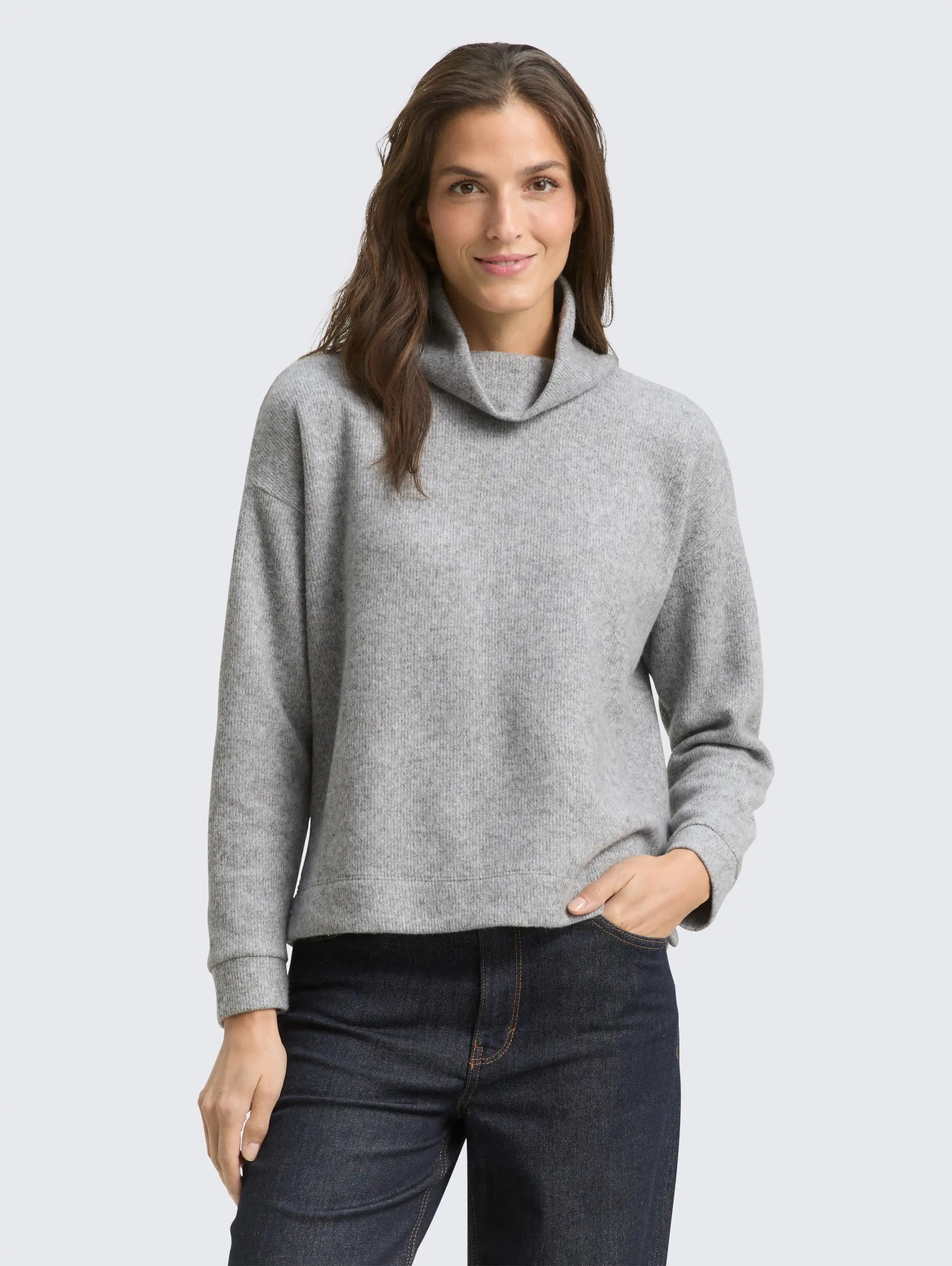 Tom Tailor_0_Loose Fit Sweatshirt with Roll Neck_1049012_21373_02