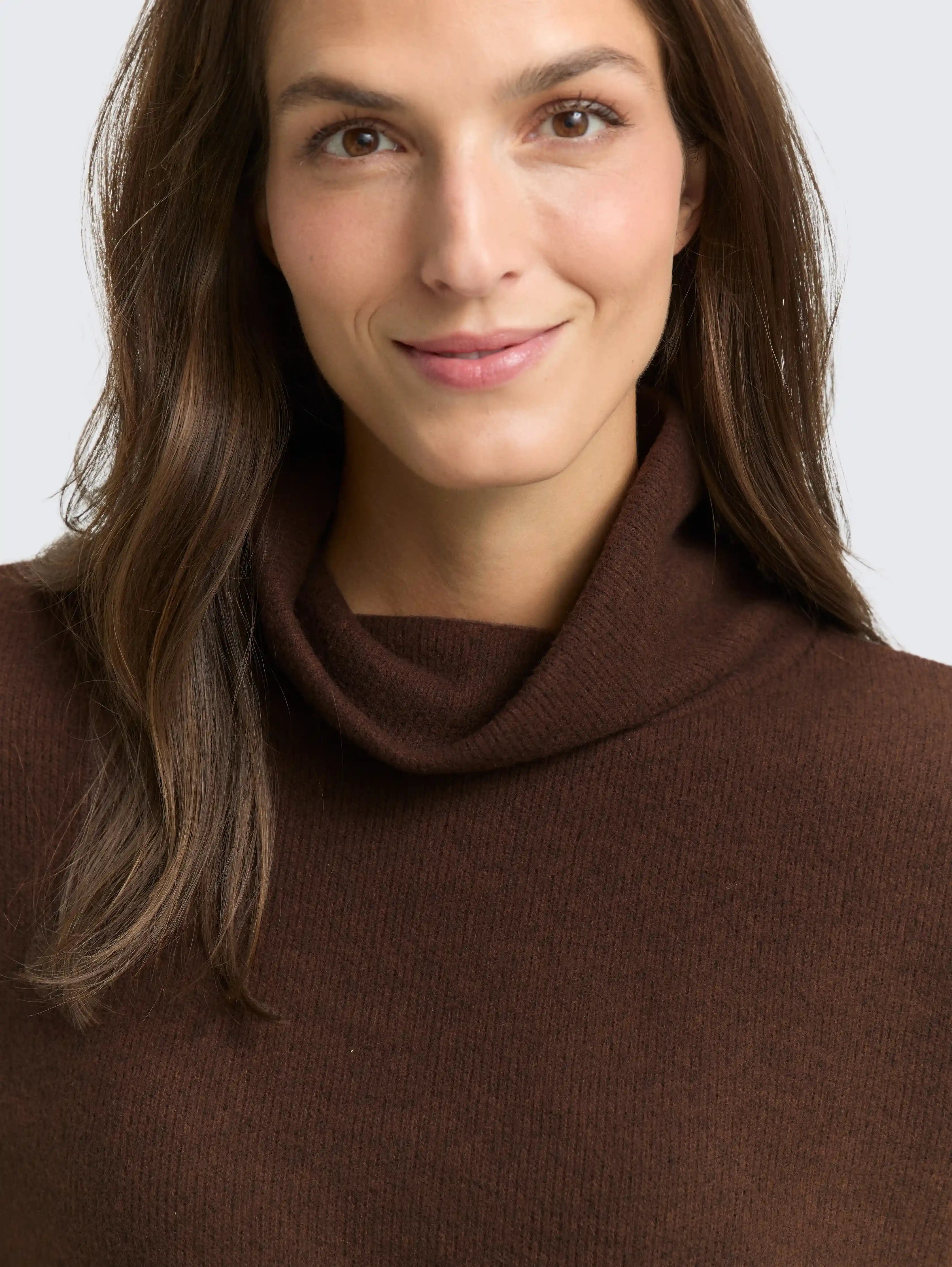 Tom Tailor_0_Loose Fit Sweatshirt with Roll Neck_1049012_39062_05