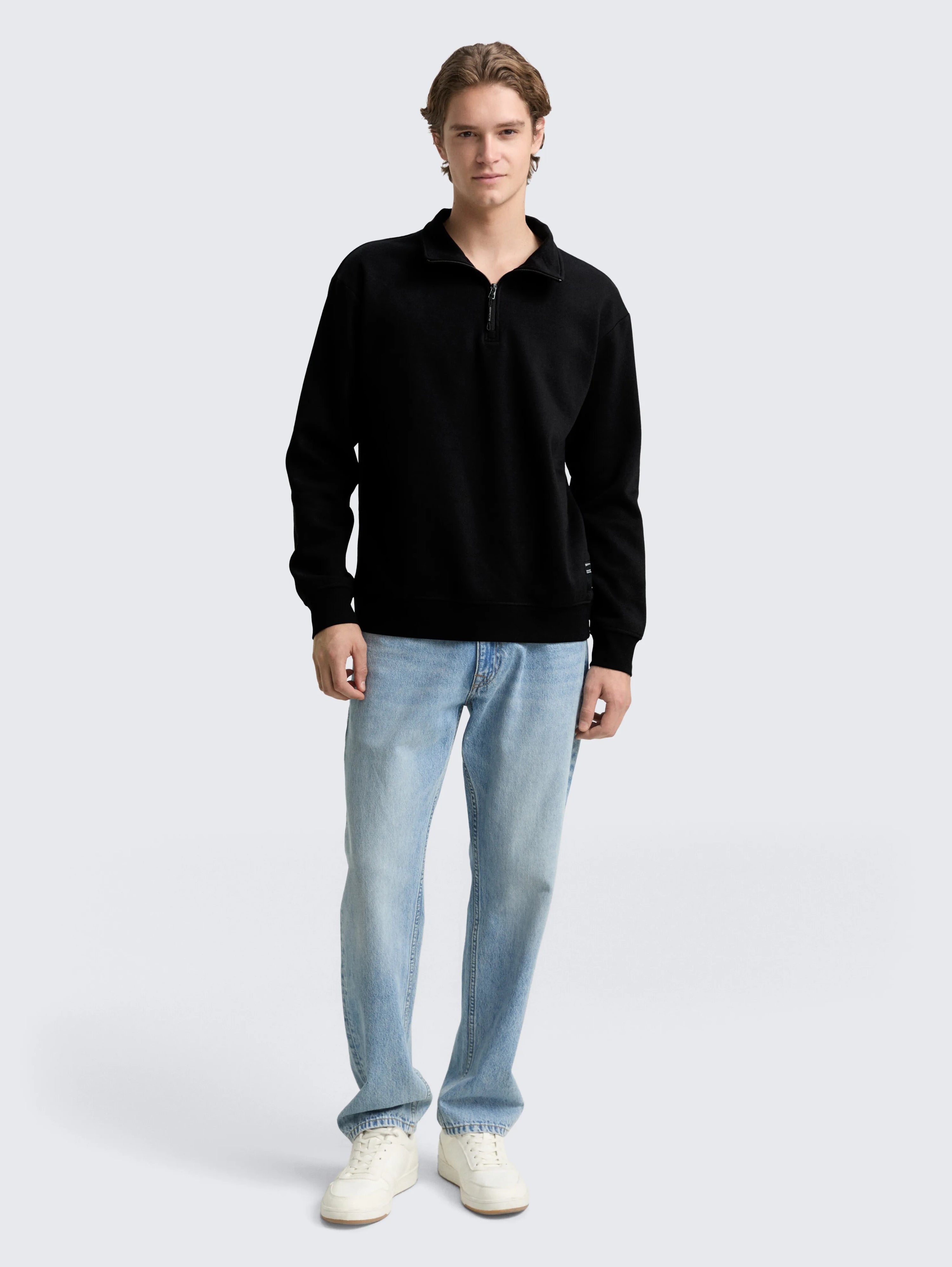 Tom Tailor_0_Troyer Sweatshirt with Logo Badge_1049013_29999_02