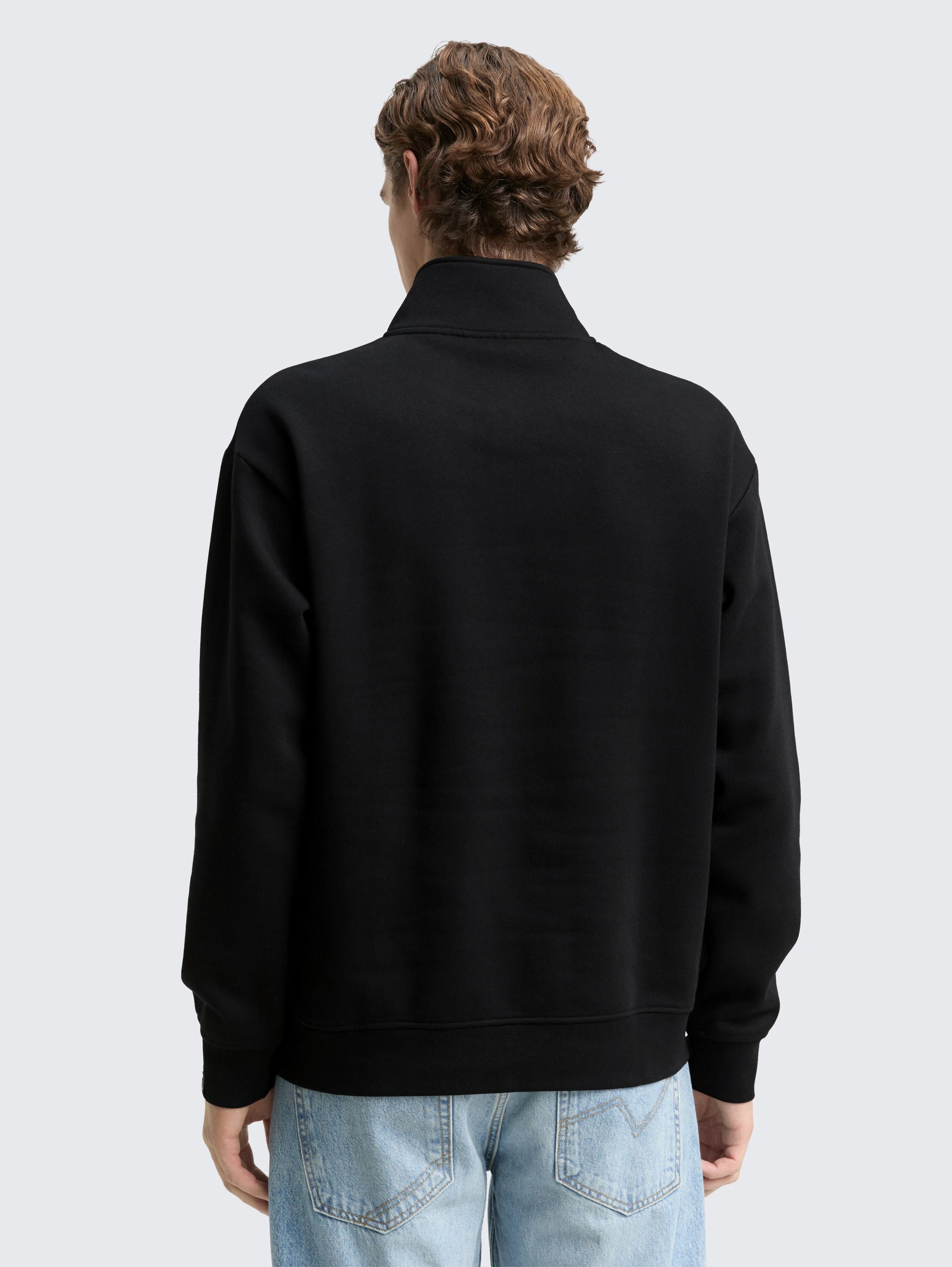 Tom Tailor_0_Troyer Sweatshirt with Logo Badge_1049013_29999_03