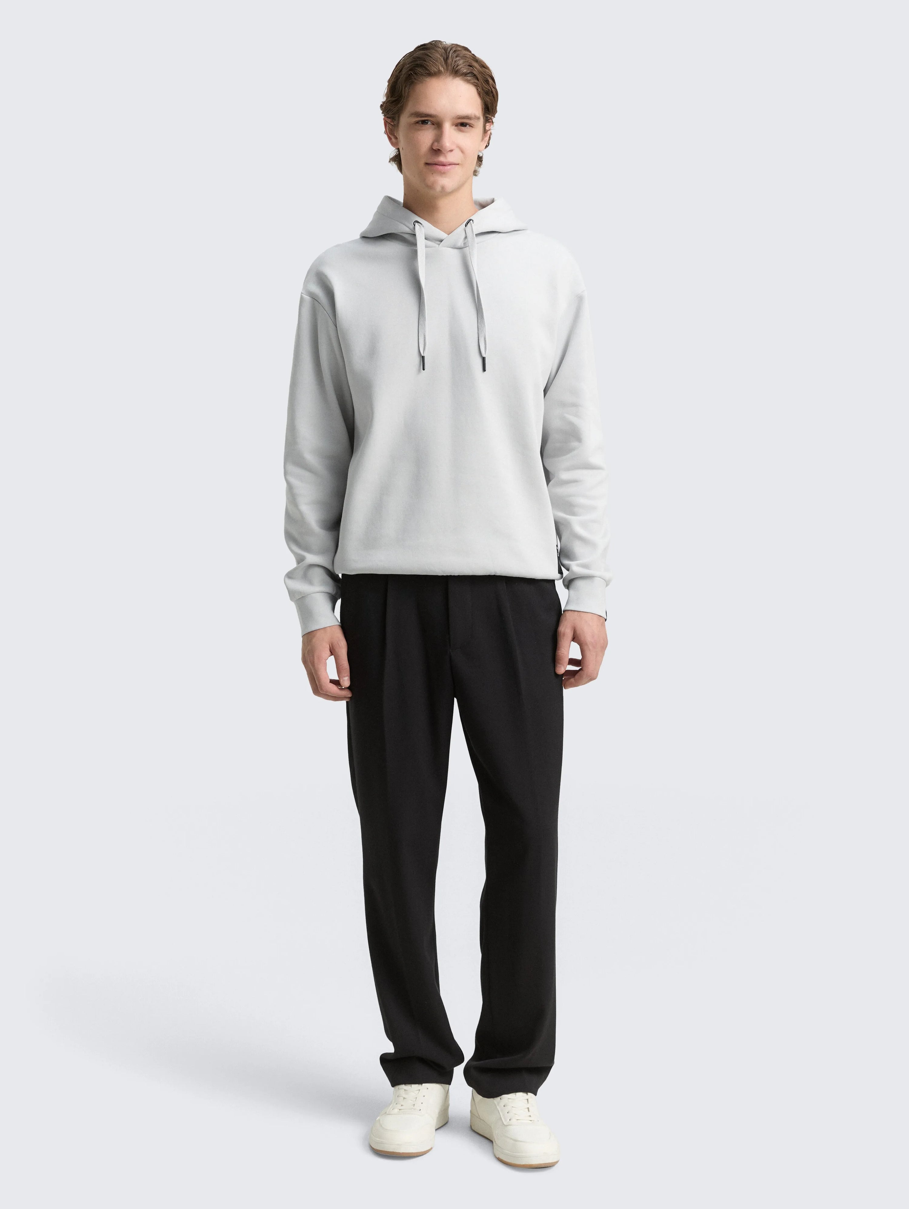 Tom Tailor_Beige_Hoodie Sweatshirt with Logo Badge_1049017_15277_01