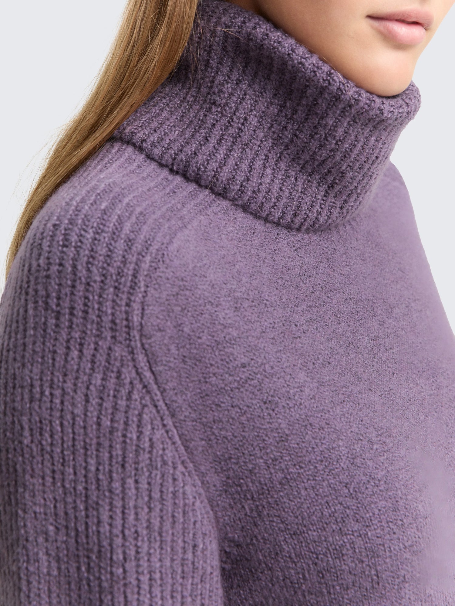 Tom Tailor_0_Mini Dress with Turtleneck_1049064_39153_05