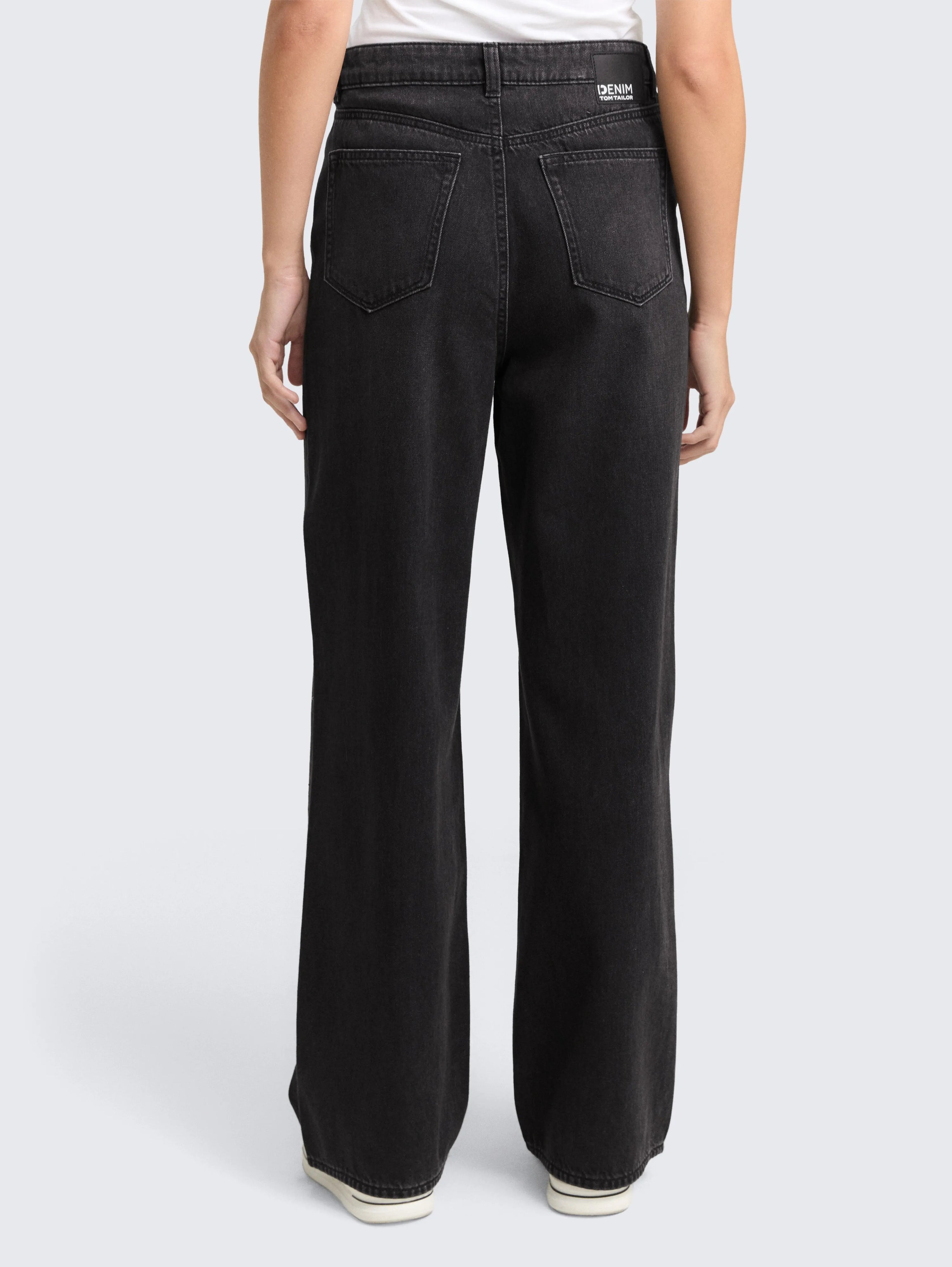 Tom Tailor_0_Ttlinou Wide Jeans with Rhinestones_1049114_10263_02