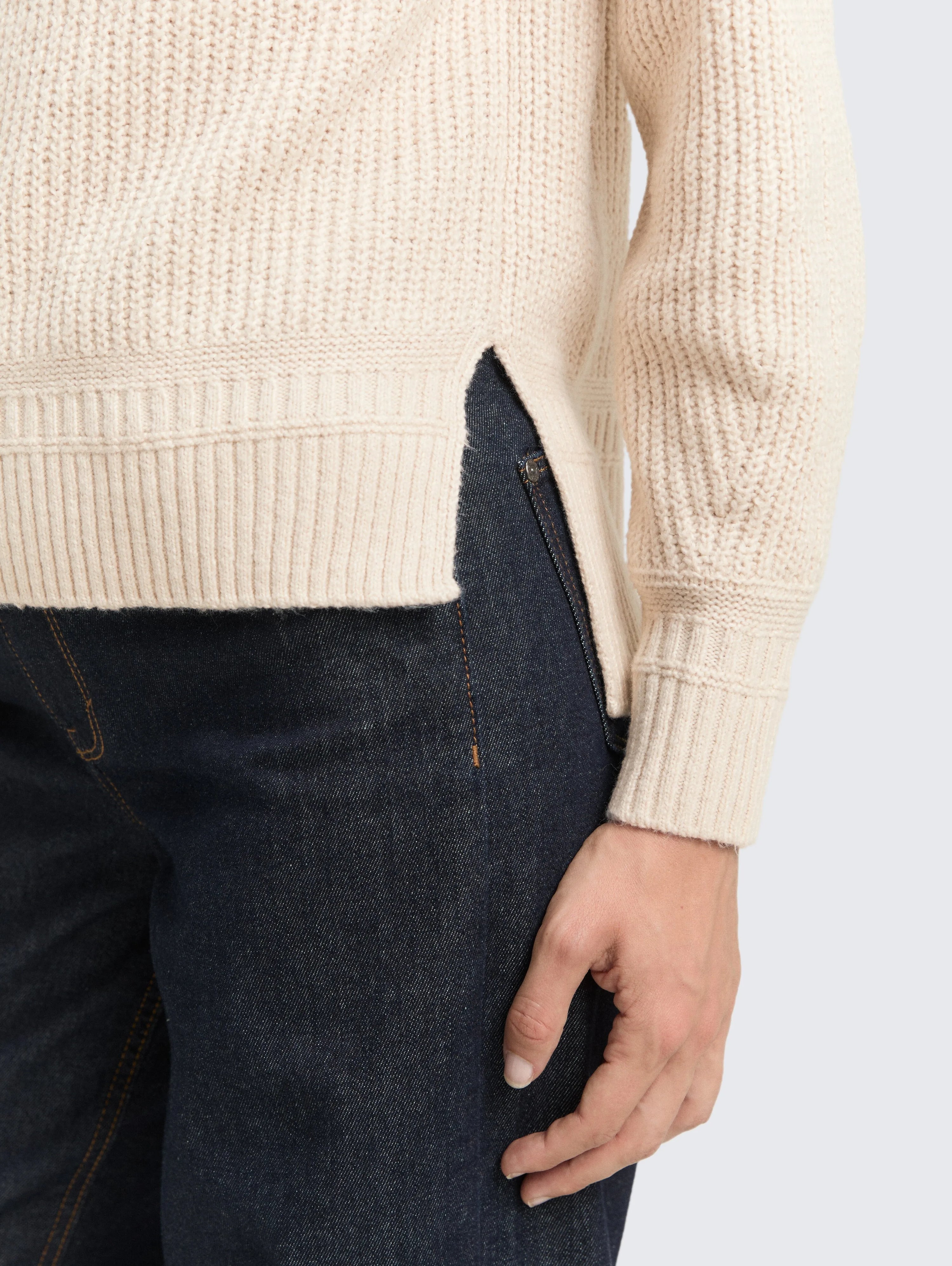 Tom Tailor_Gray_Loose Fit Turtleneck Jumper_1049137_36844_05