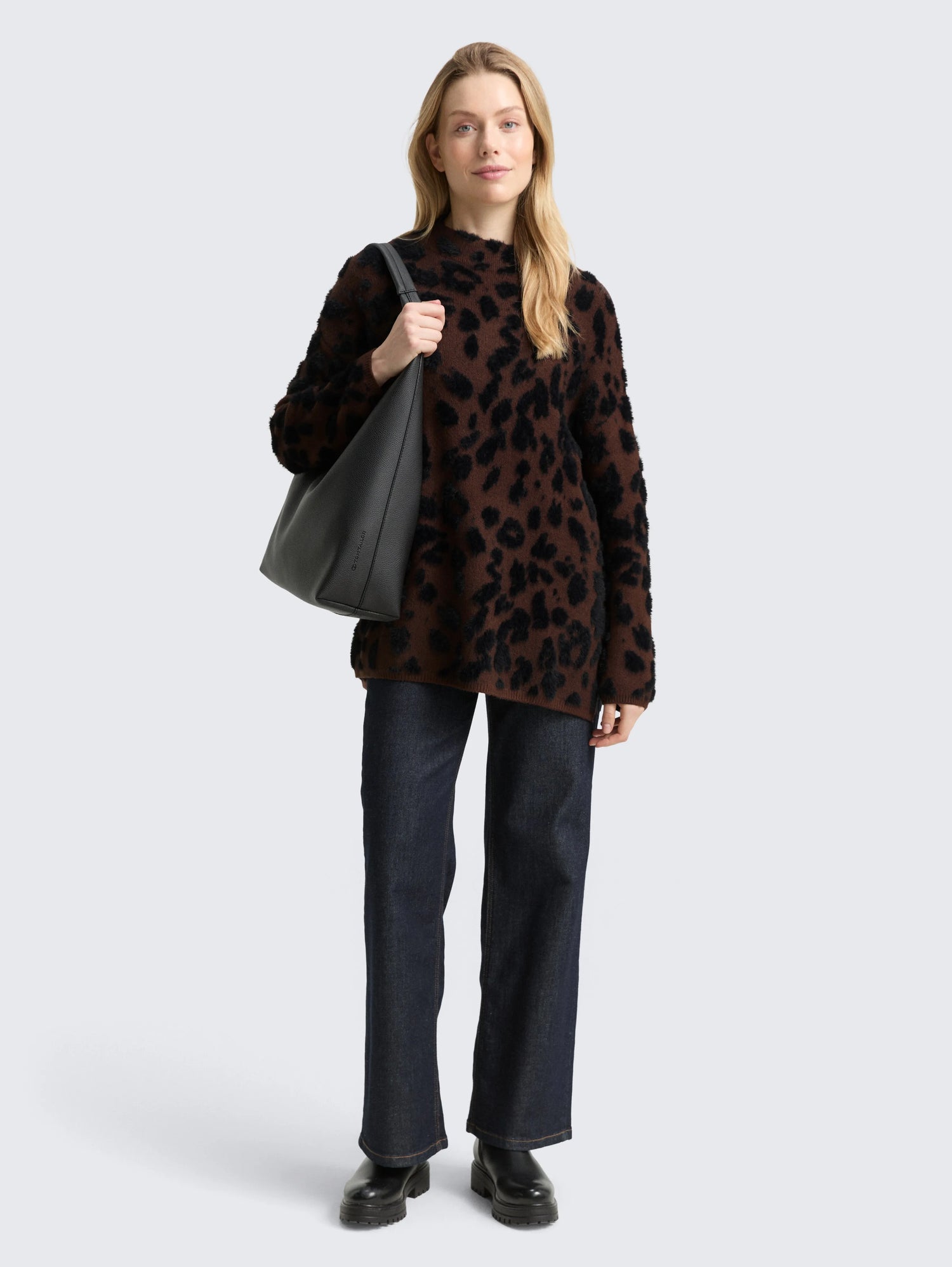 Tom Tailor_0_Oversized Knitted Jumper with Leopard Print_1049158_39133_02