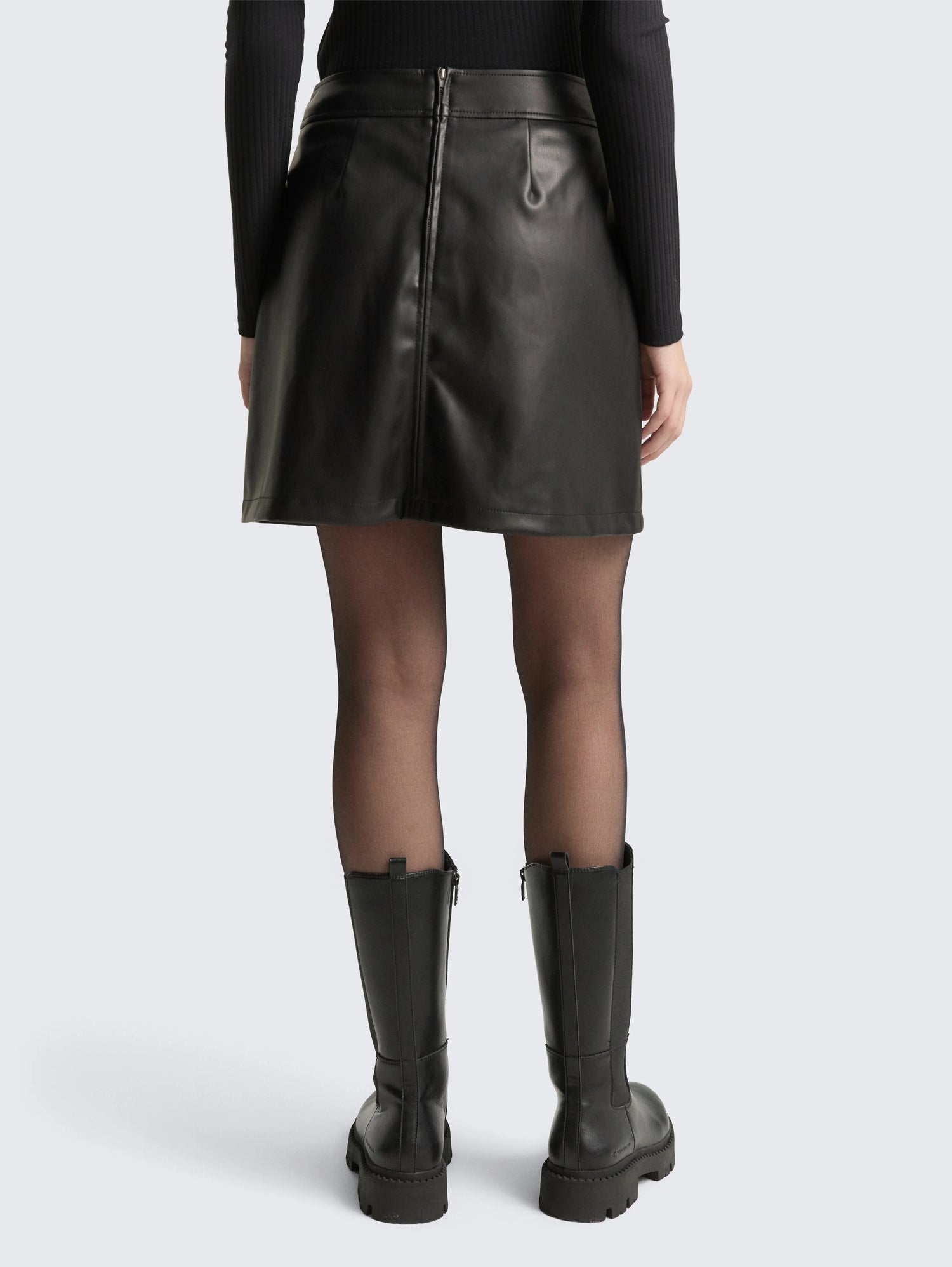 Tom Tailor_Gray_Leather-Look Mini Skirt_1049239_14482_02
