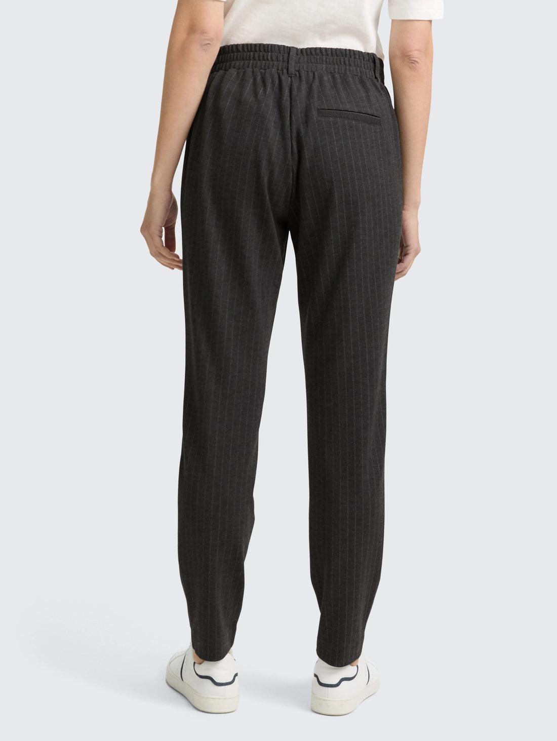 Tom Tailor_0_Loose Fit Trousers with Pinstripes_1049380_38651_02