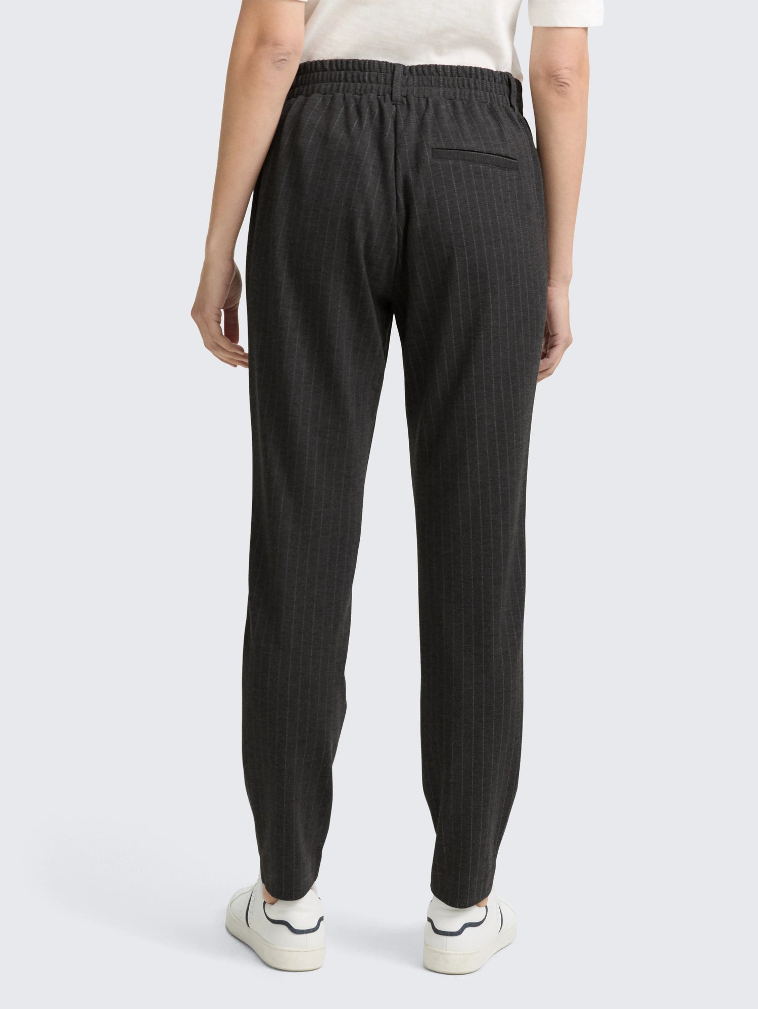 Tom Tailor_0_Loose Fit Trousers with Pinstripes_1049380_38651_02