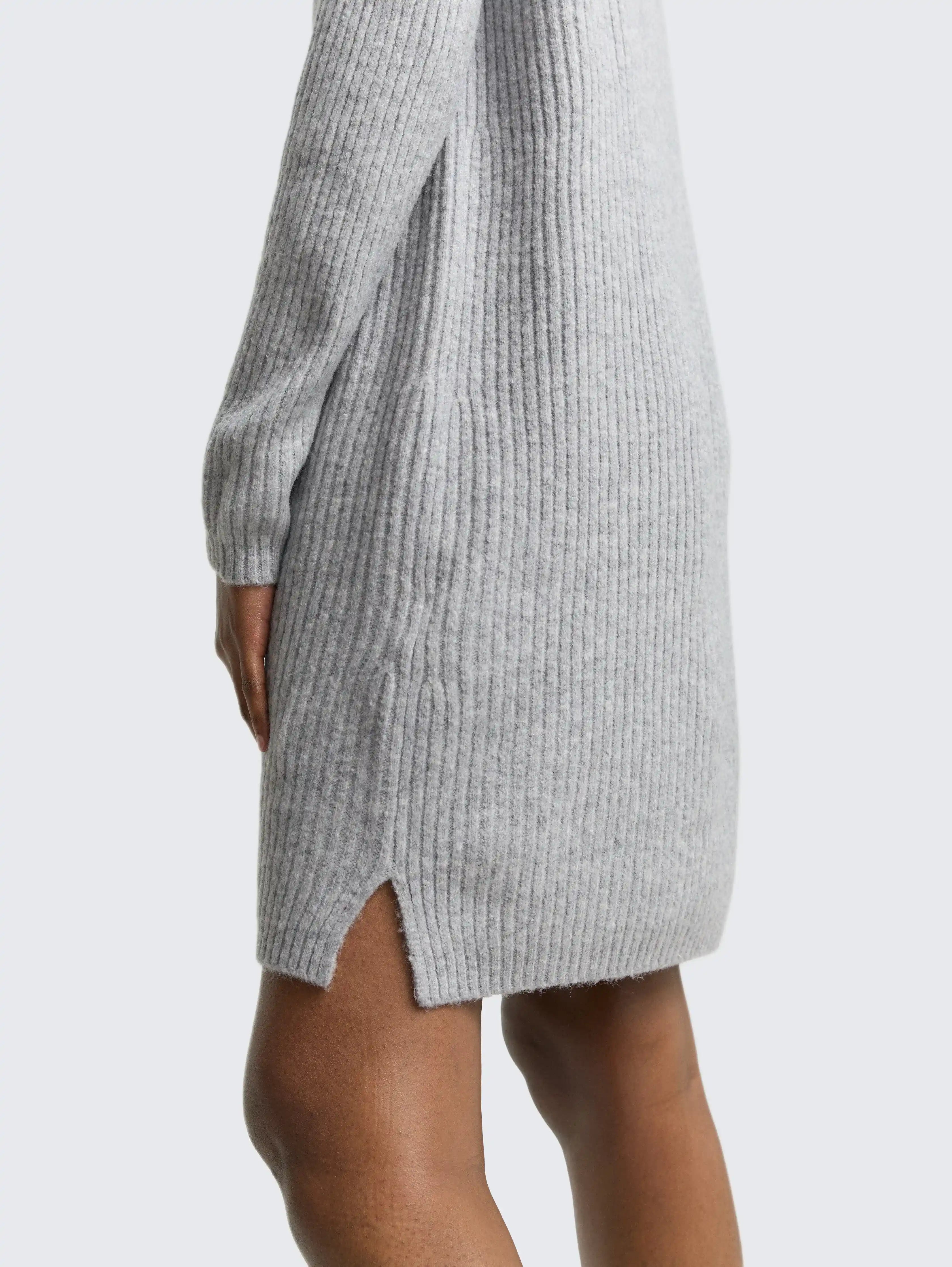 Tom Tailor_0_Midi Knit Dress with Stand-Up Collar_1049381_10658_05