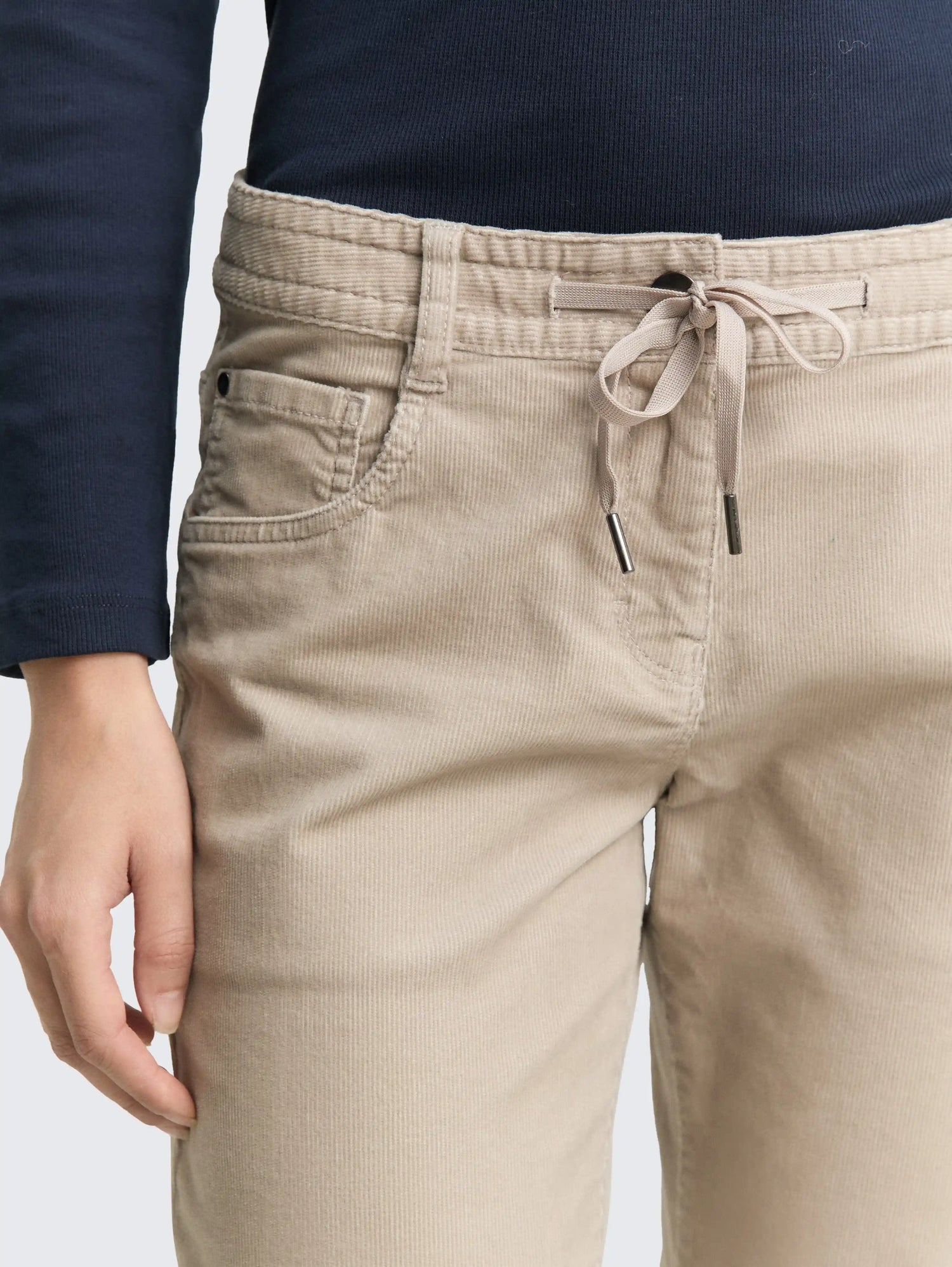 Tom Tailor_0_Tapered Relaxed Corduroy Trousers_1049411_32208_04