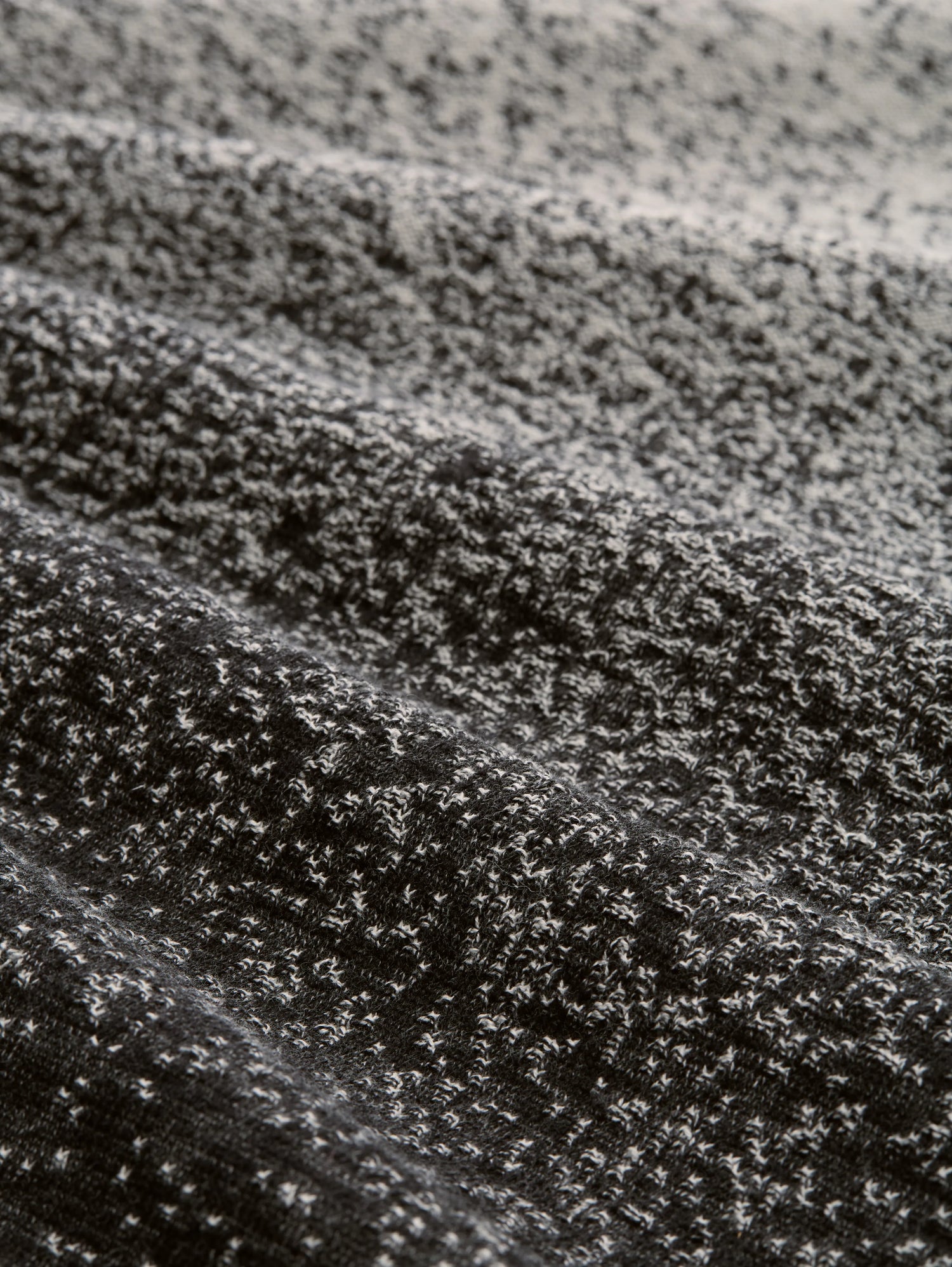 Tom Tailor_Gray_Loose Fit Knitted Jumper with Colour Gradient_1049487_36581_06