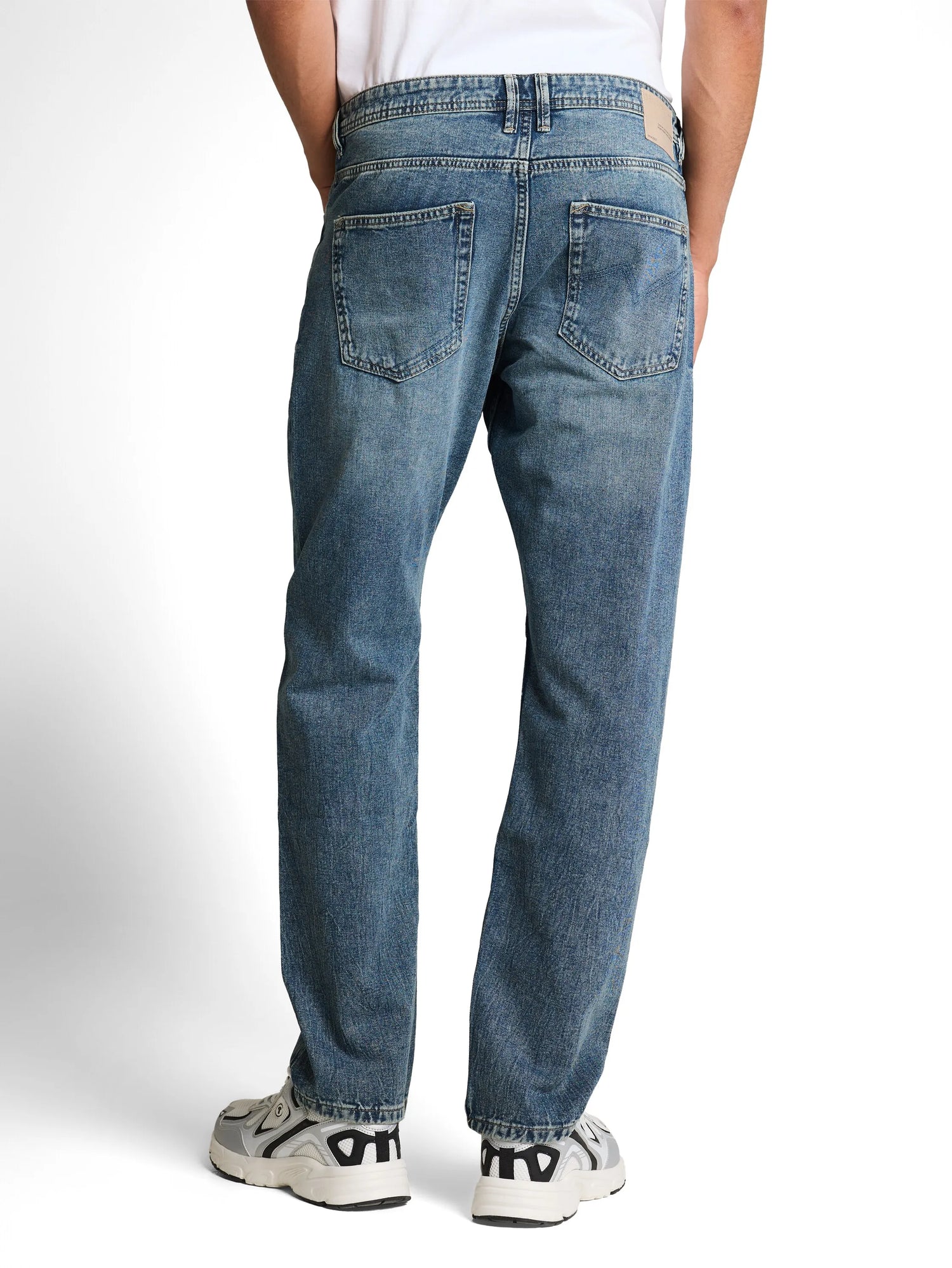 Denim Tom Tailor Tinted Blue Denim Men Ttwaylen Relaxed Jeans SKU: 1051938_10127 Image 02