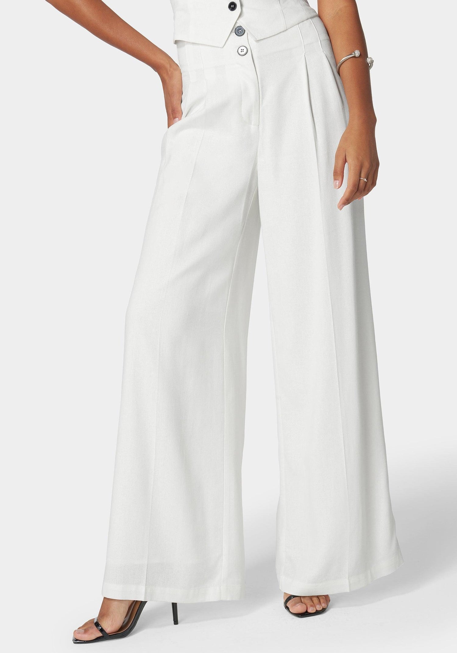 Pleated High Waist Full Wide Leg Pant_107945_White Alyssum_01